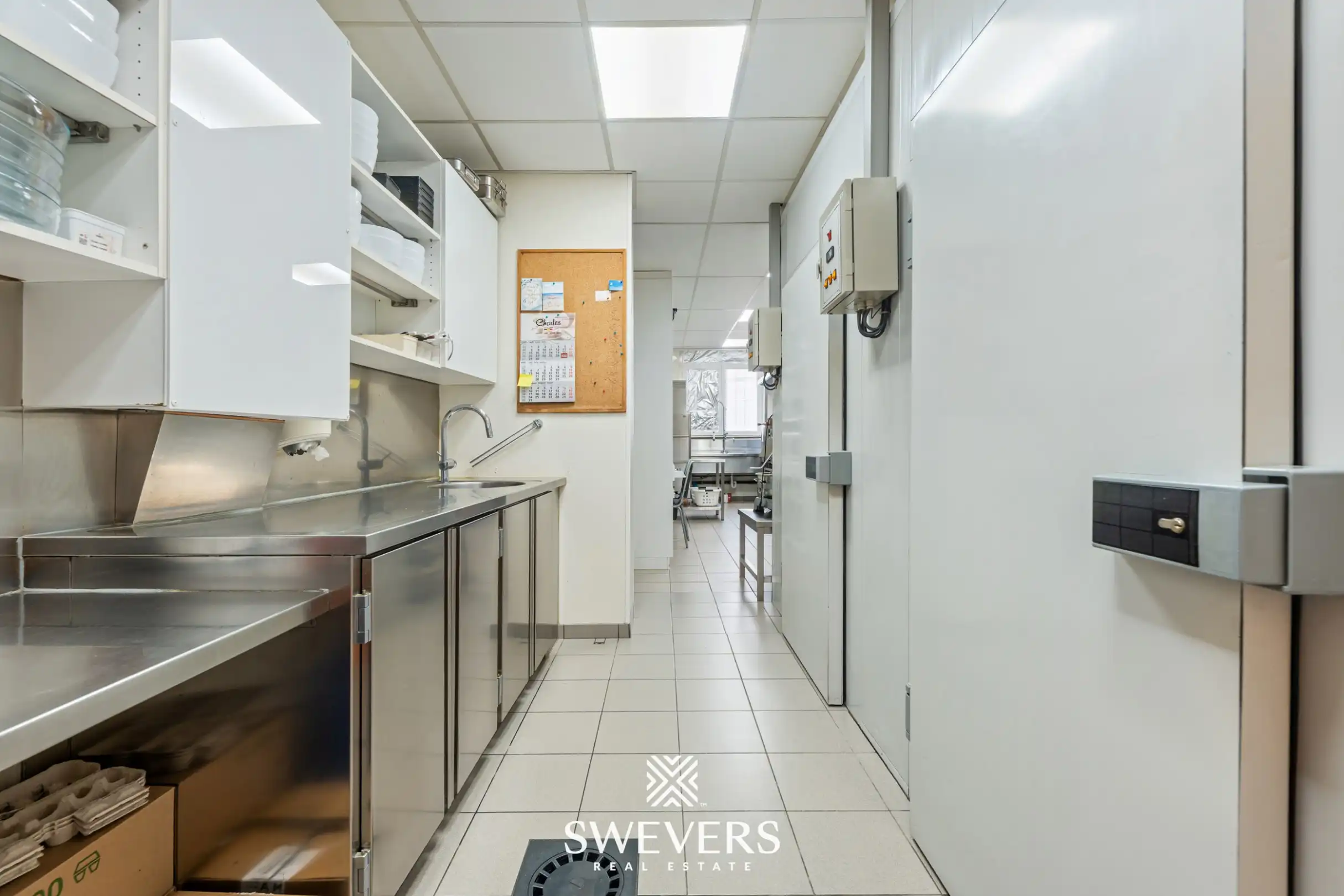 Instapklaar handelshuis op toplocatie met een oppervlakte van 272m2 foto 16