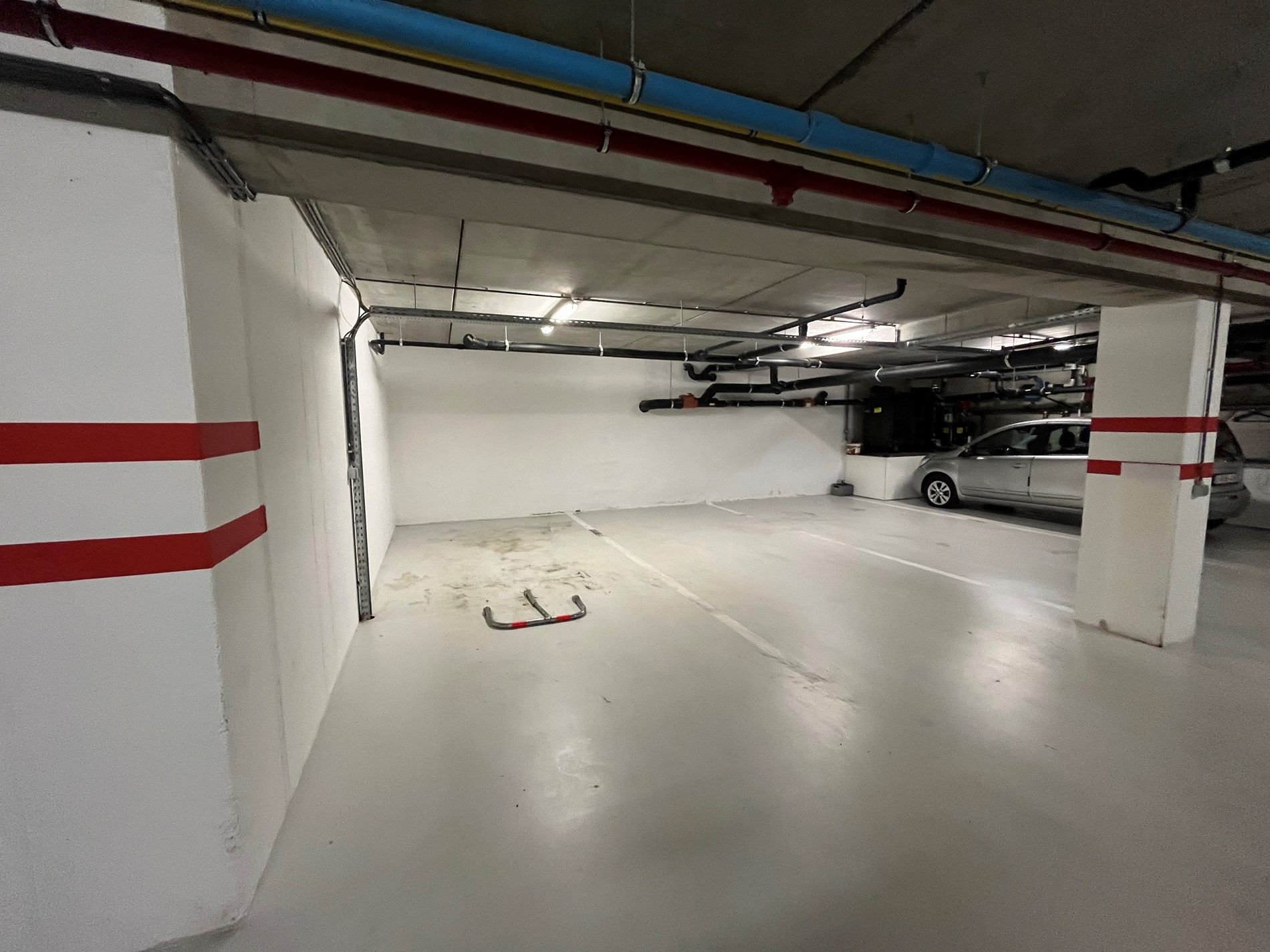 Goed gelegen autostaanplaatsen nabij Lippenslaan  foto 3