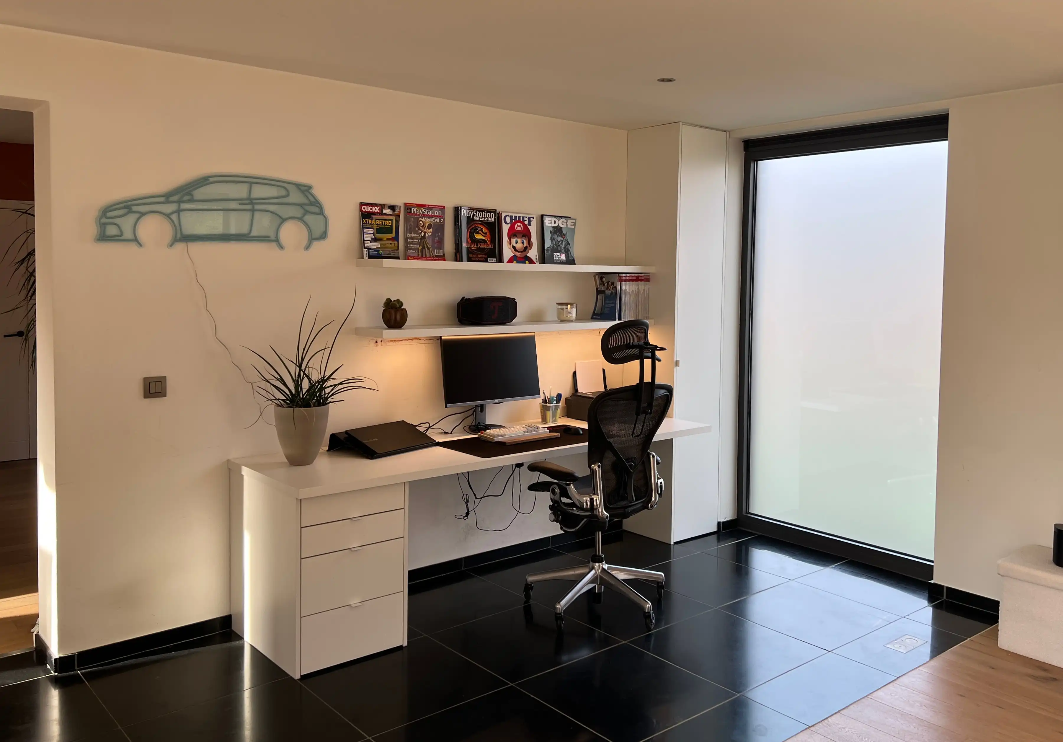 Instapklare, volledig gerenoveerde droomwoning met 3 slaapkamers, inpandige garage en prachtig aangelegde tuin foto 4