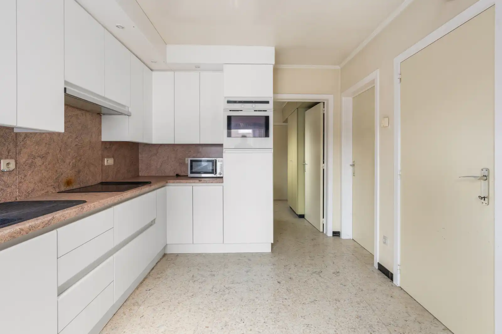 Handelswoning met opslagruimte (112,60m2) in centrum Ardooie! foto 19