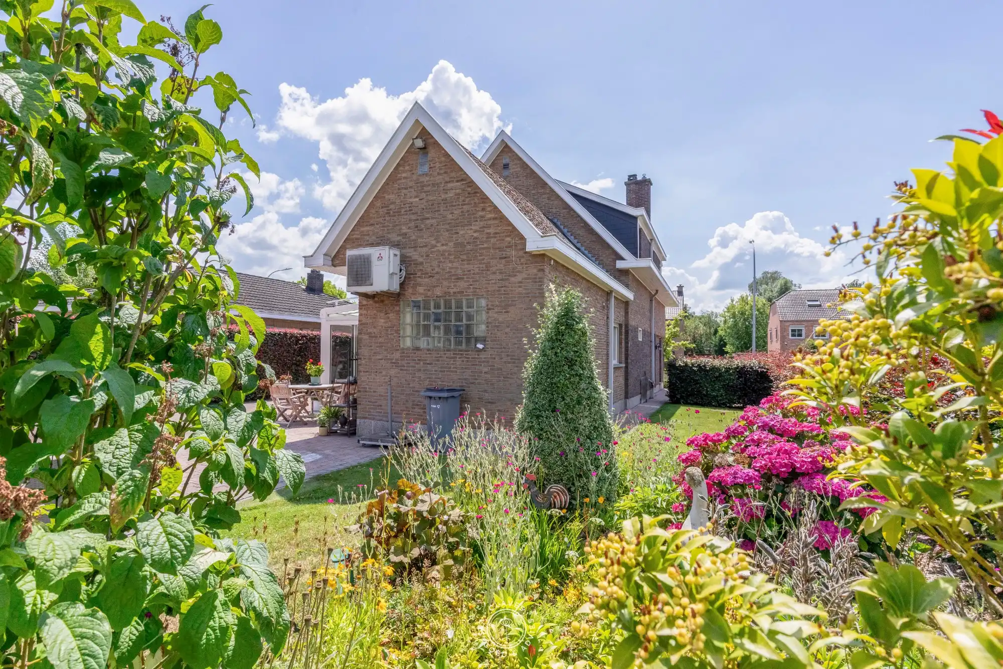 Ruime open bebouwing  met landelijk uitzicht foto 5