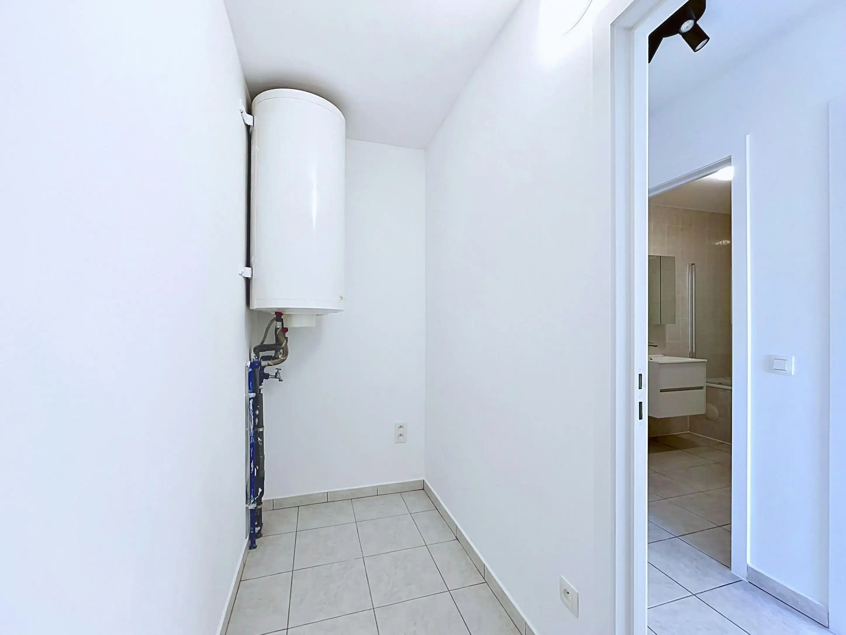 Appartement met 2 slaapkamers te koop aan station in Eeklo foto 9