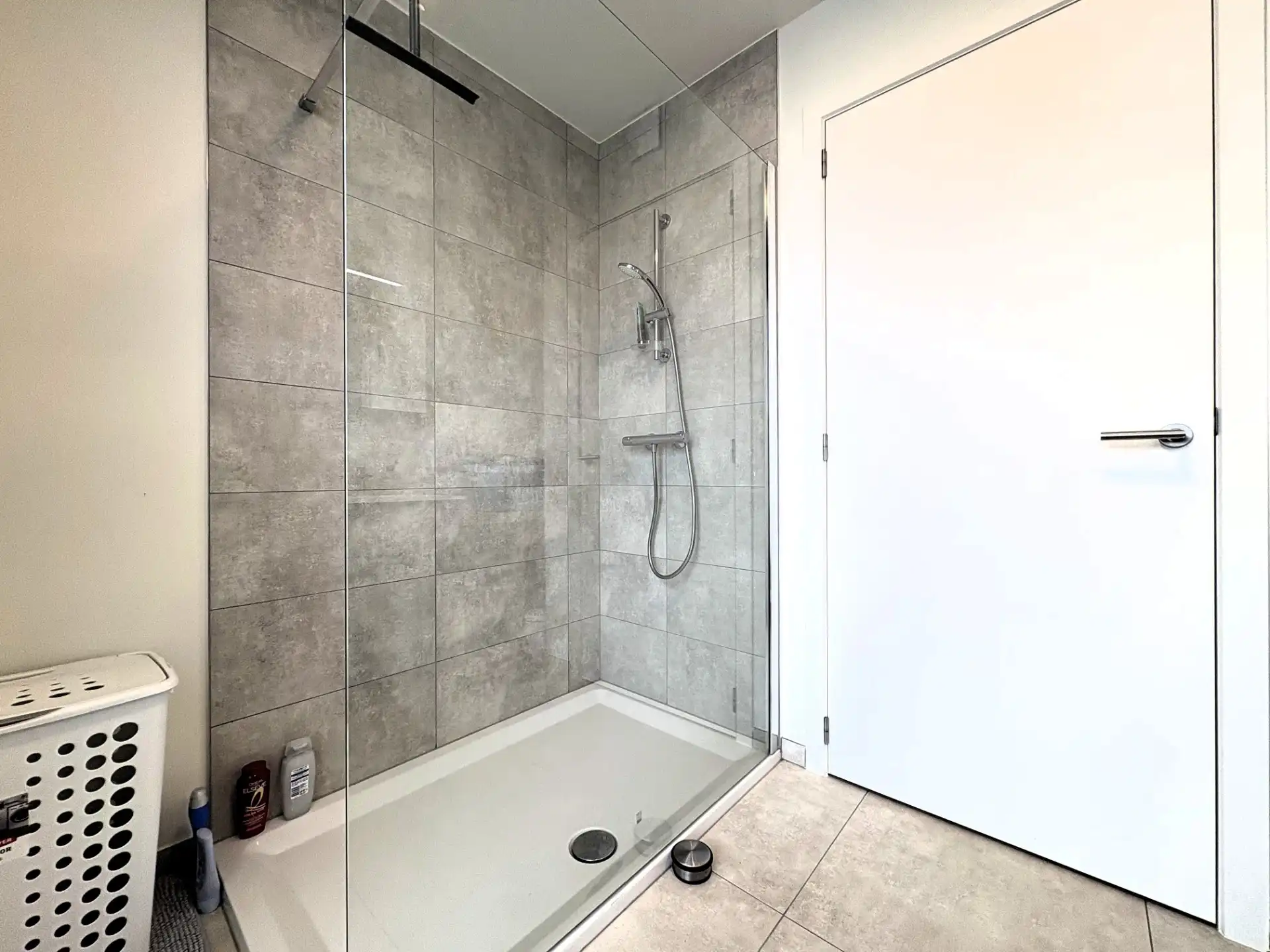 Perfect afgewerkt nieuwbouwappartement foto 9
