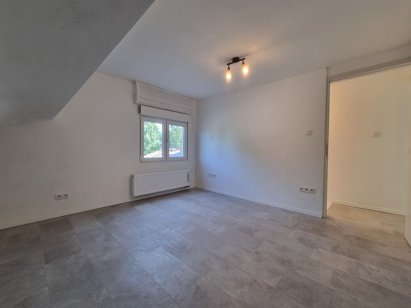 Mooie, gerenoveerde woning met prachtig terras en ruime tuin foto 27