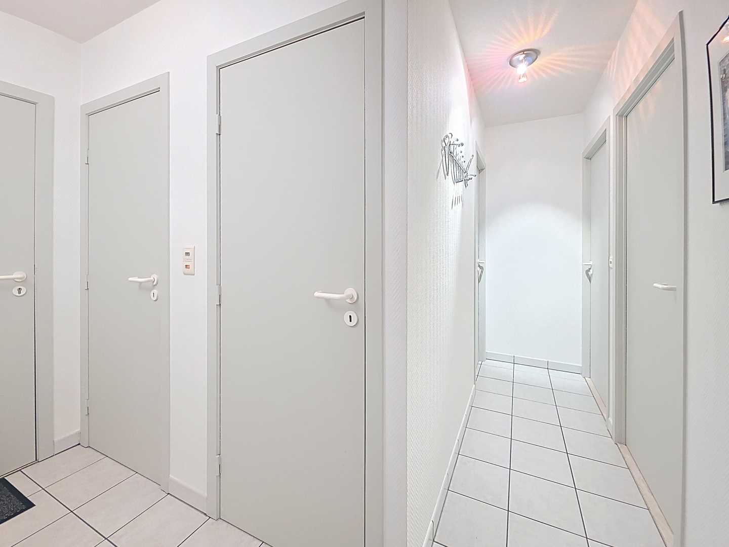 Instapklaar appartement nabij het strand te Nieuwpoort-Bad foto 6