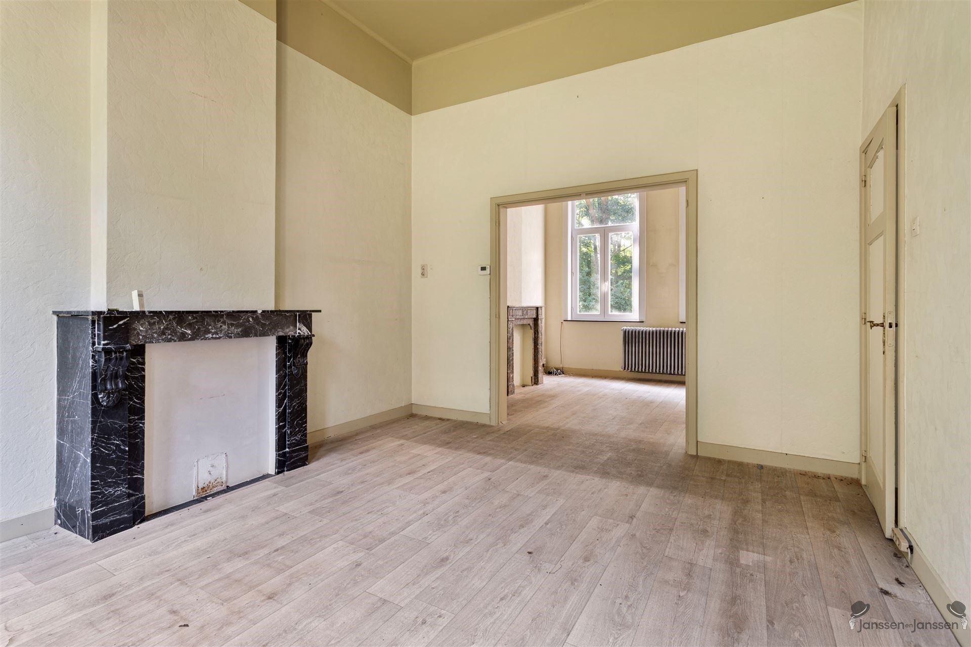 Uniek te renoveren herenhuis met 6 slaapkamers te Leopoldsburg centrum foto 9