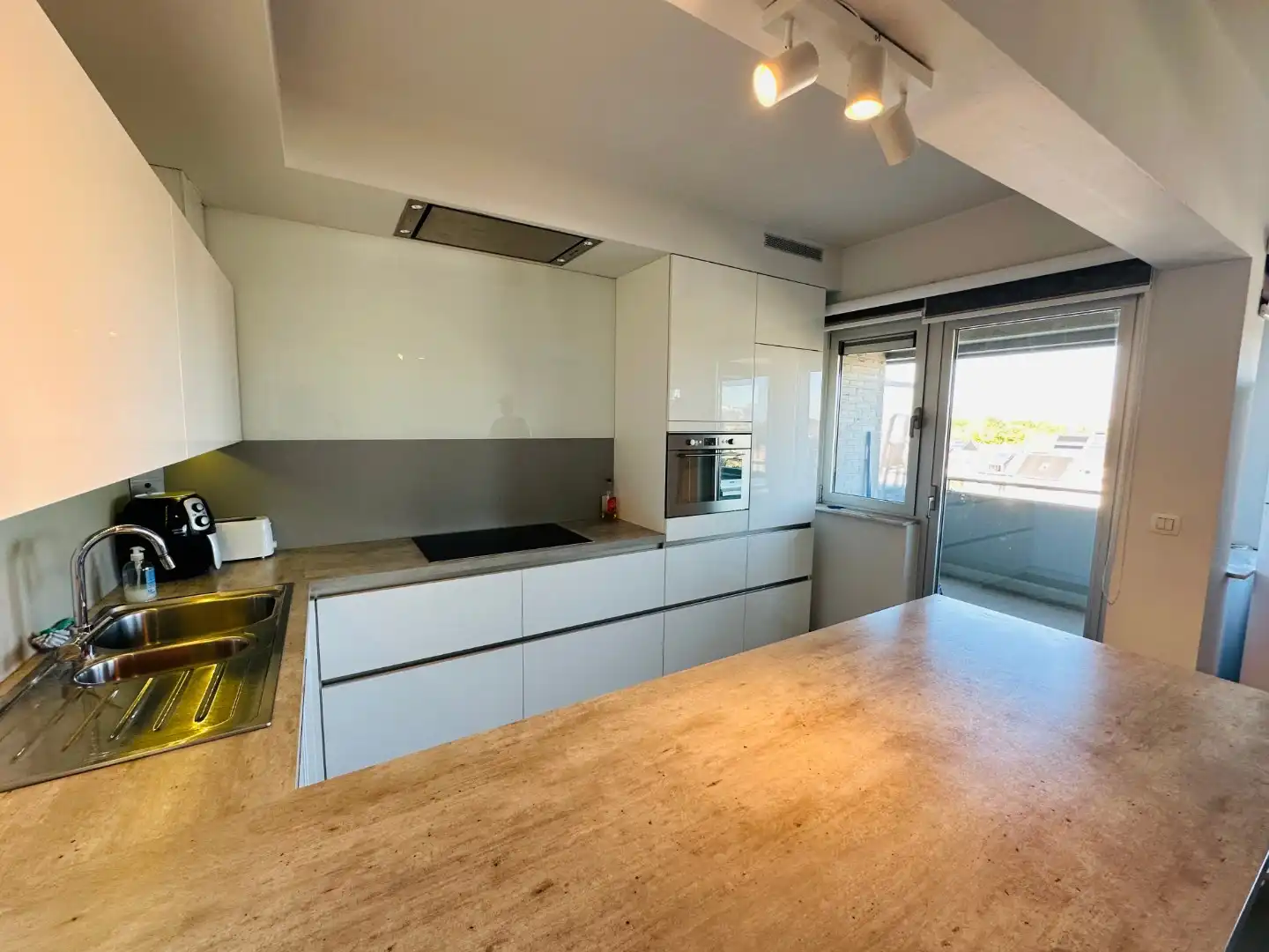 Perfect gelegen appartement op te 4de verdieping te Hasselt foto 6