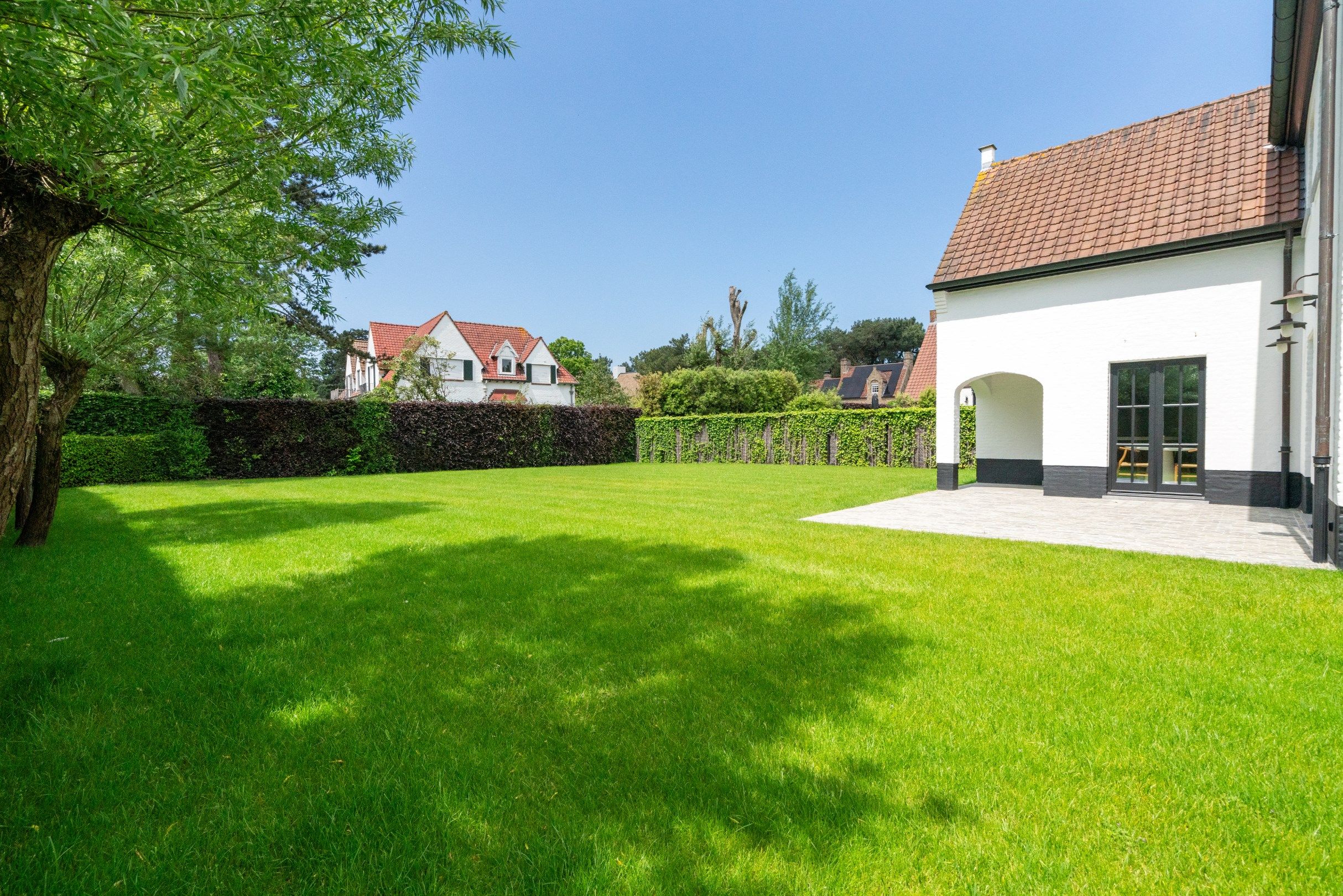 Prachtig gerenoveerde villa gelegen op een unieke locatie in het Zoute. foto 30