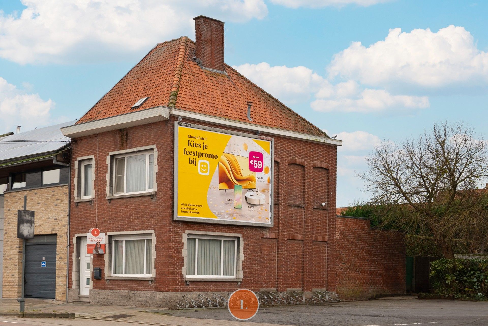 Goed onderhouden halfopen woning met stadstuin foto {{pictureIndex}}