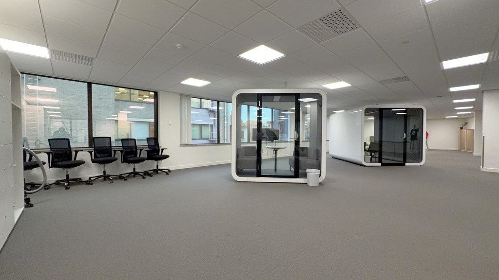 Instapklare kantoren te huur in centrum Antwerpen foto 4