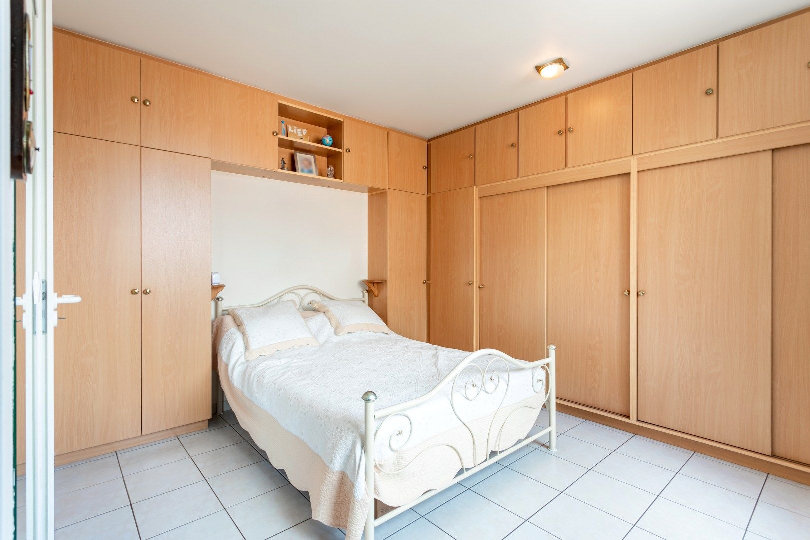 Appartement (78m²) 1 slpk, kelder en autostpl te koop centrum Halle foto 8