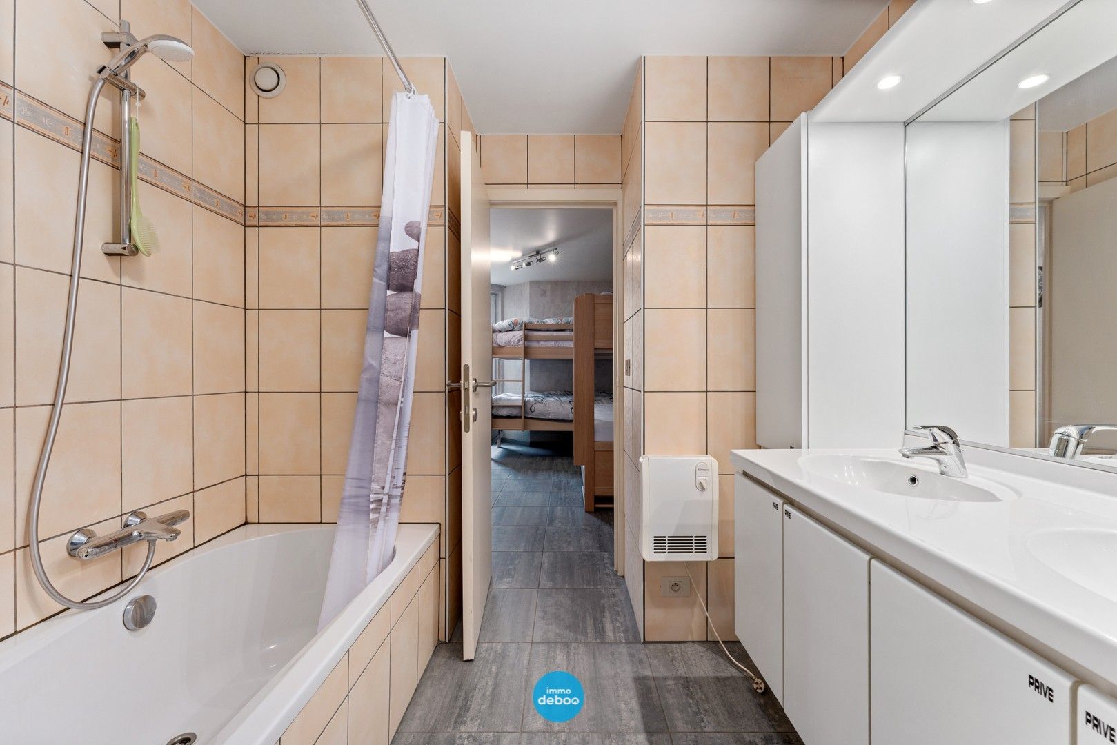 Instapklaar appartement in recente residentie op een centrale ligging foto 12