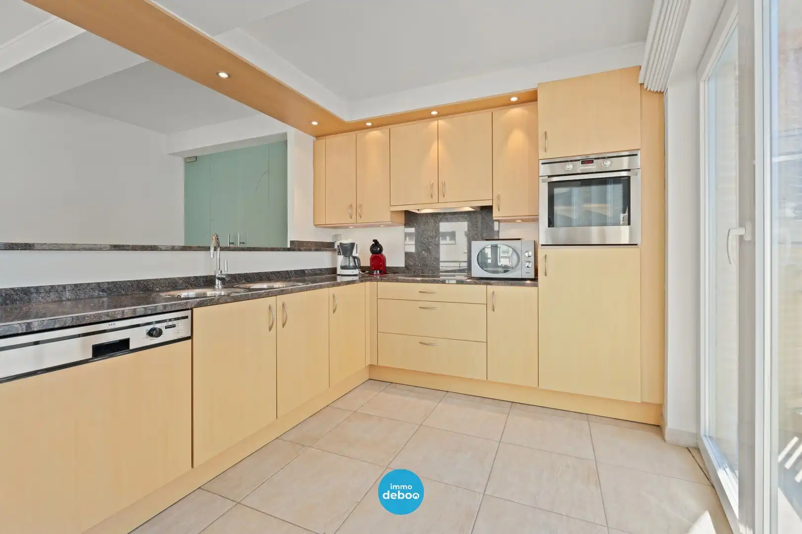 Ruim hoekappartement met zee- en havenzicht foto 8