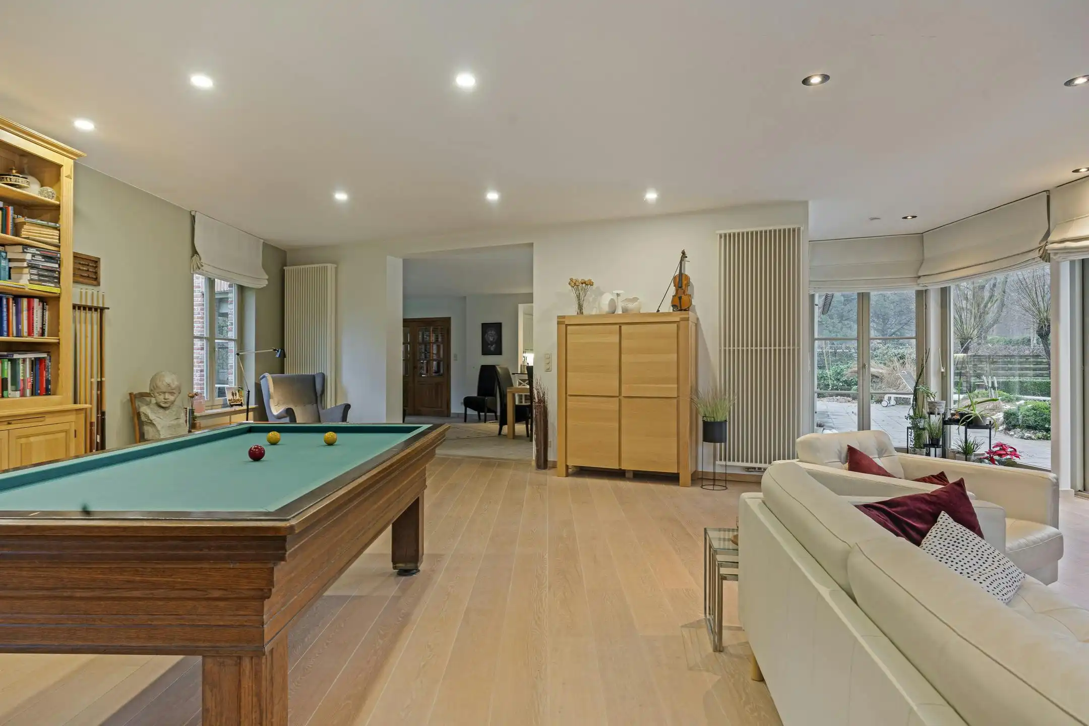 Prachtige villa op toplocatie in Bierghes. foto 8