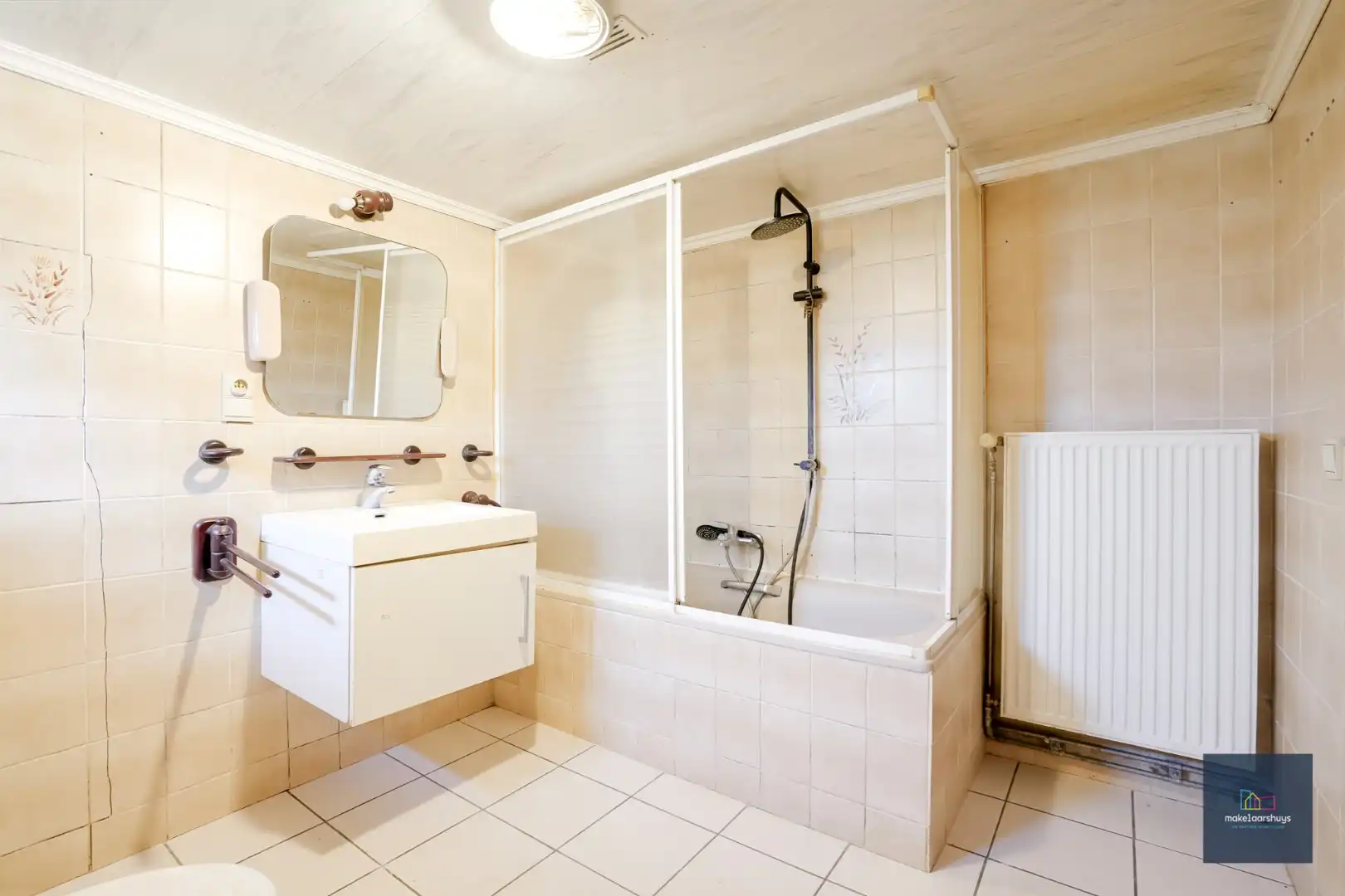 Ruime  halfopen bebouwing  met  zonnige tuin, terras en garage in Waarschoot  foto 12