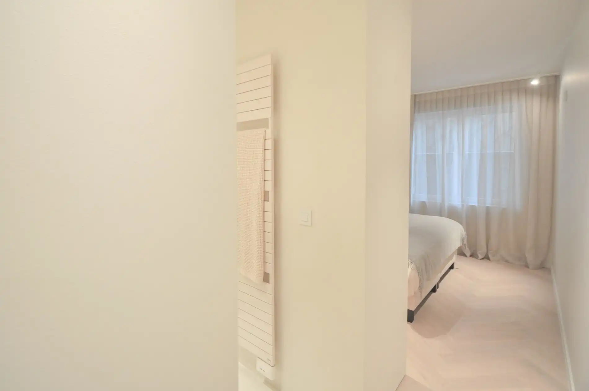 Uitzonderlijk, tijdloos volledig gerenoveerd appartement met een open zicht . foto 22