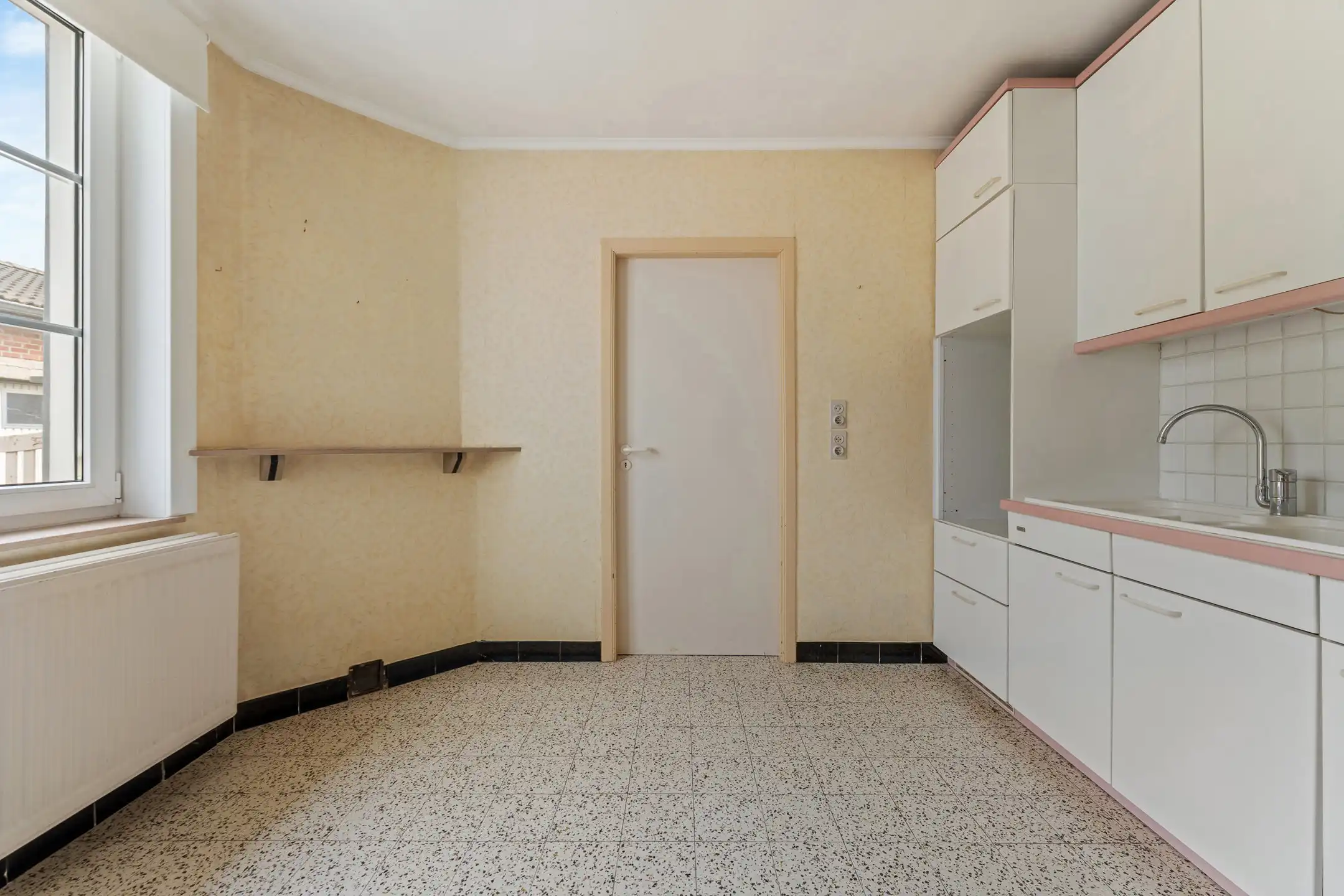 Charmante woning met inpandige garage te Valmeer. foto 16
