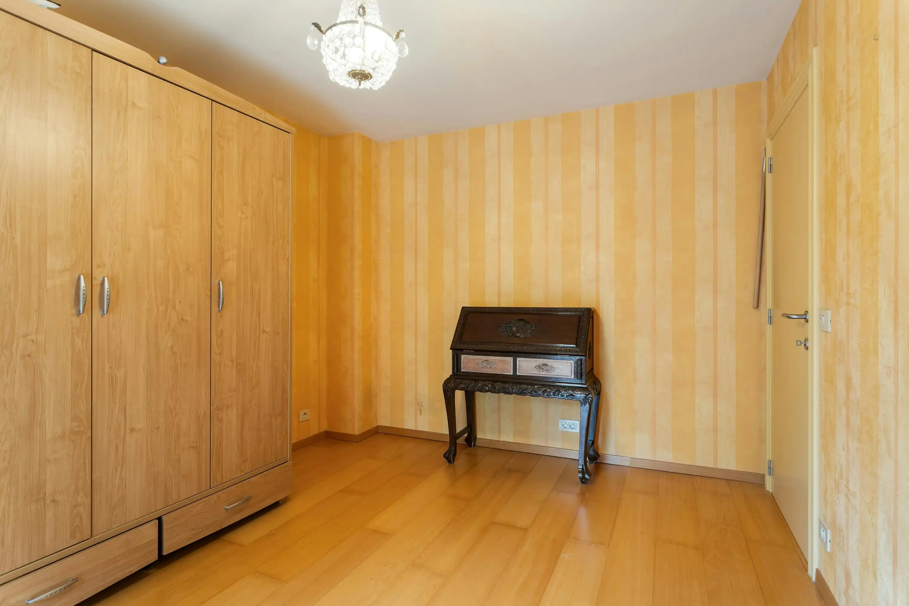 Instapklare woning in de Guido Gezellelaan 50 te Roeselare  foto 15
