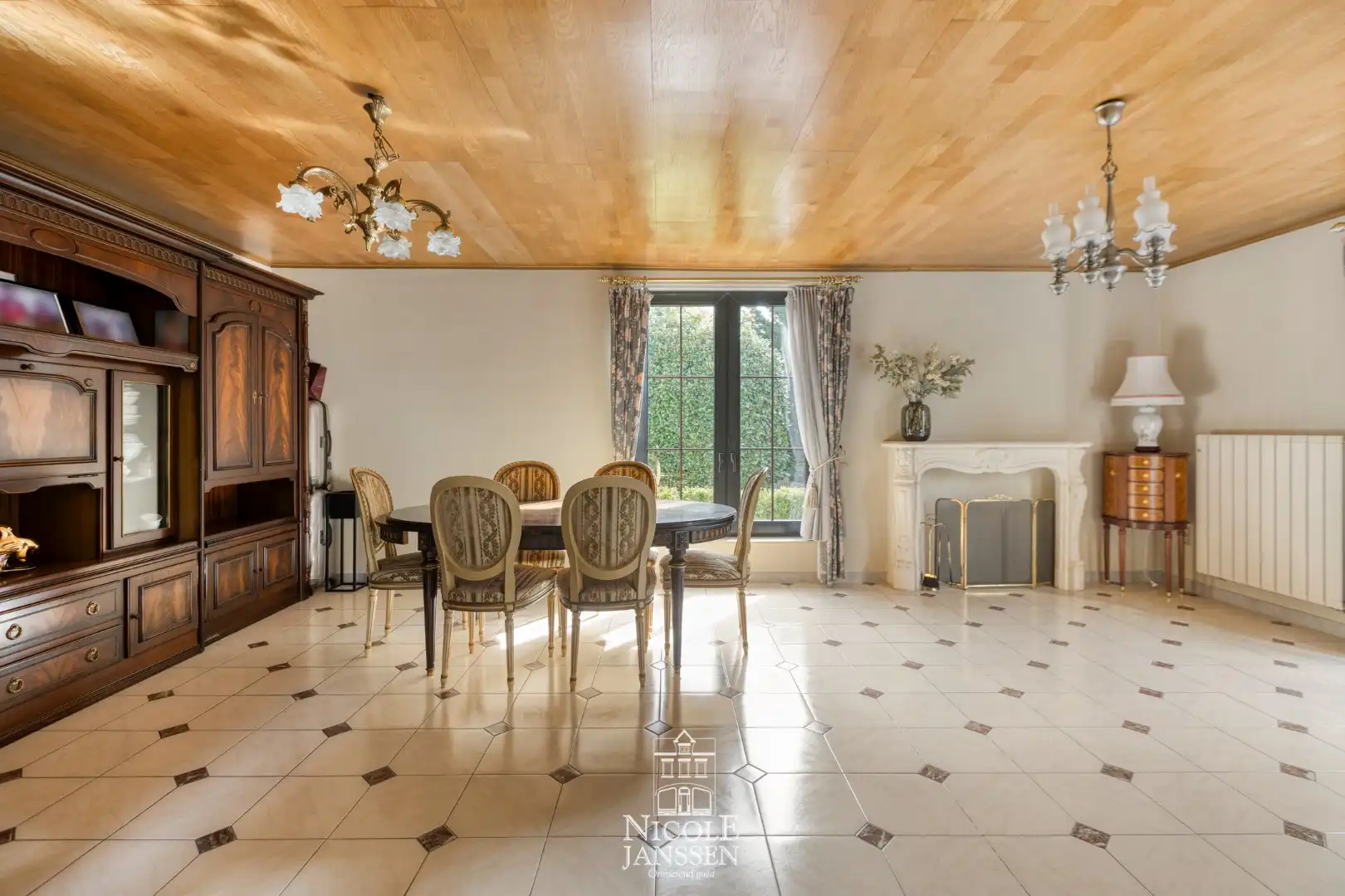 Vrijstaande villa foto 22