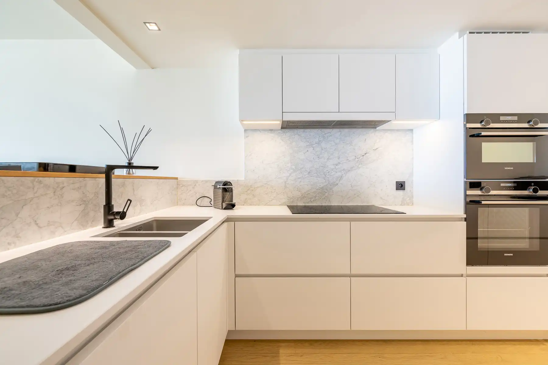 EXCLUSIEF TE KOOP - TOP appartement met zeezicht. foto 10