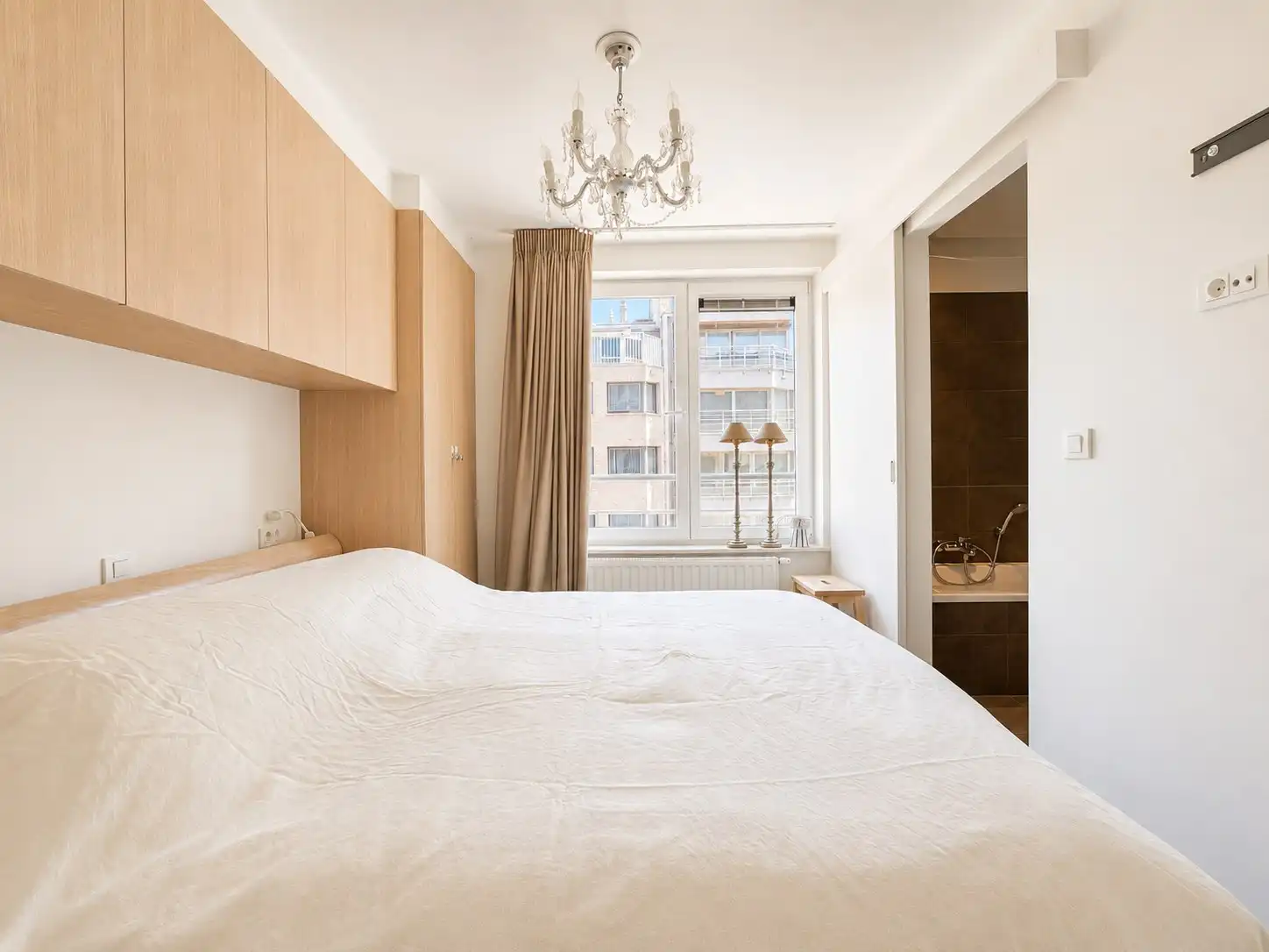 Centraal gelegen appartement met autostaanplaats te Knokke  foto 6