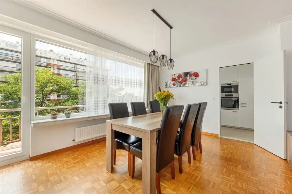 Gerenoveerd appartement met 2 terrassen foto 2