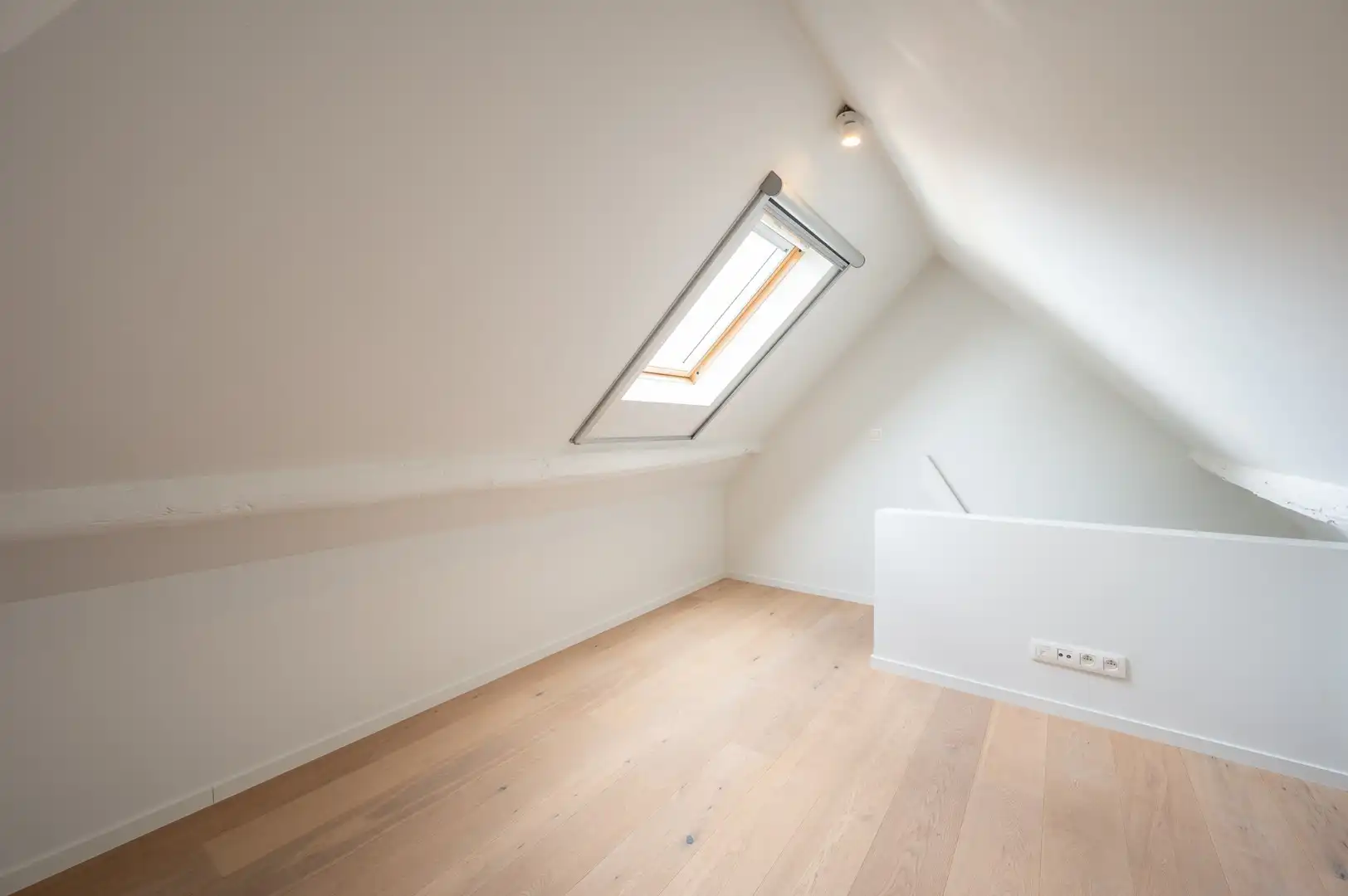 Bijzondere charmewoning met aparte duplex studio op topligging foto 23