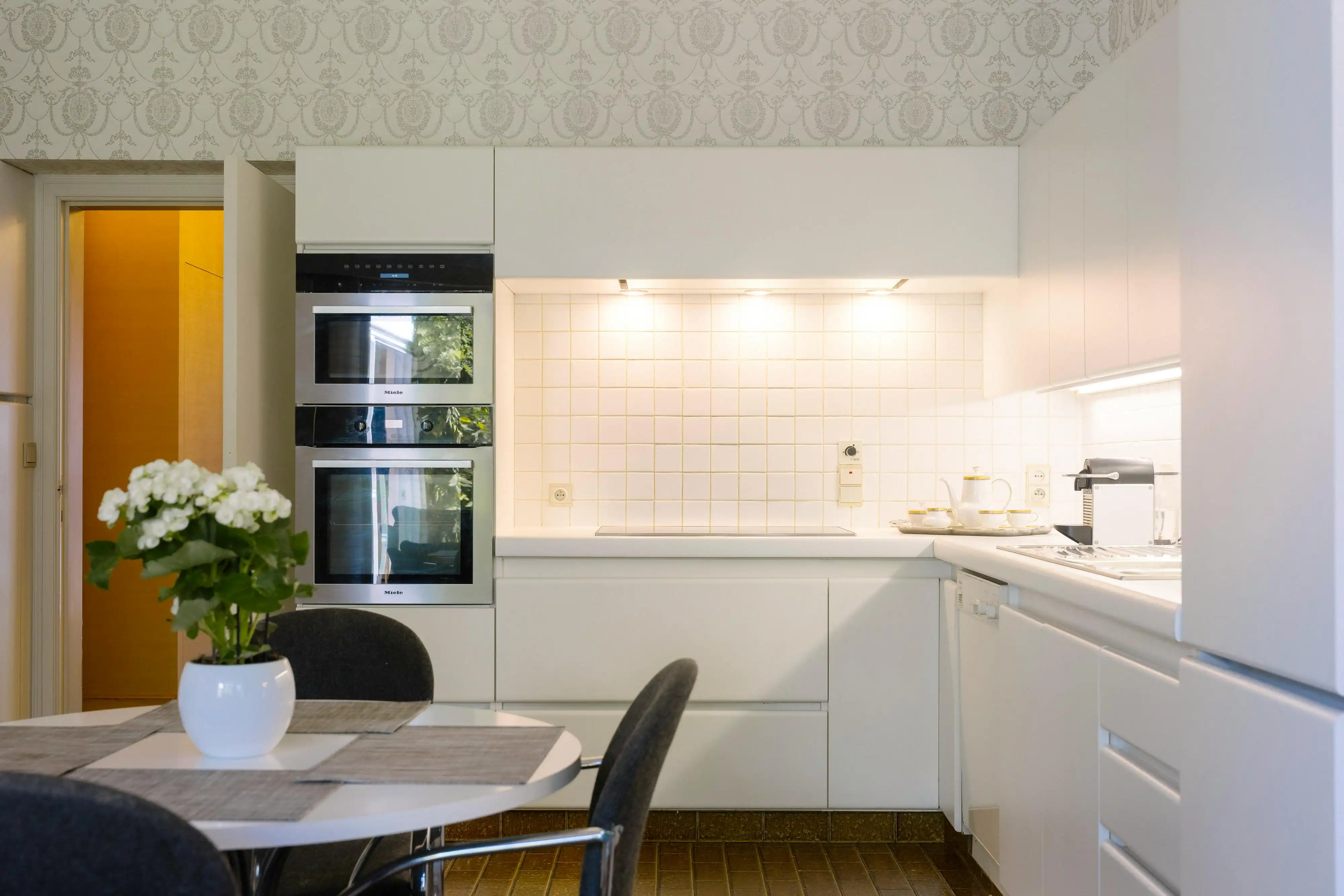 Statige ruime villa, 6 slpk., prachtige parktuin (3.300 m²). foto 21