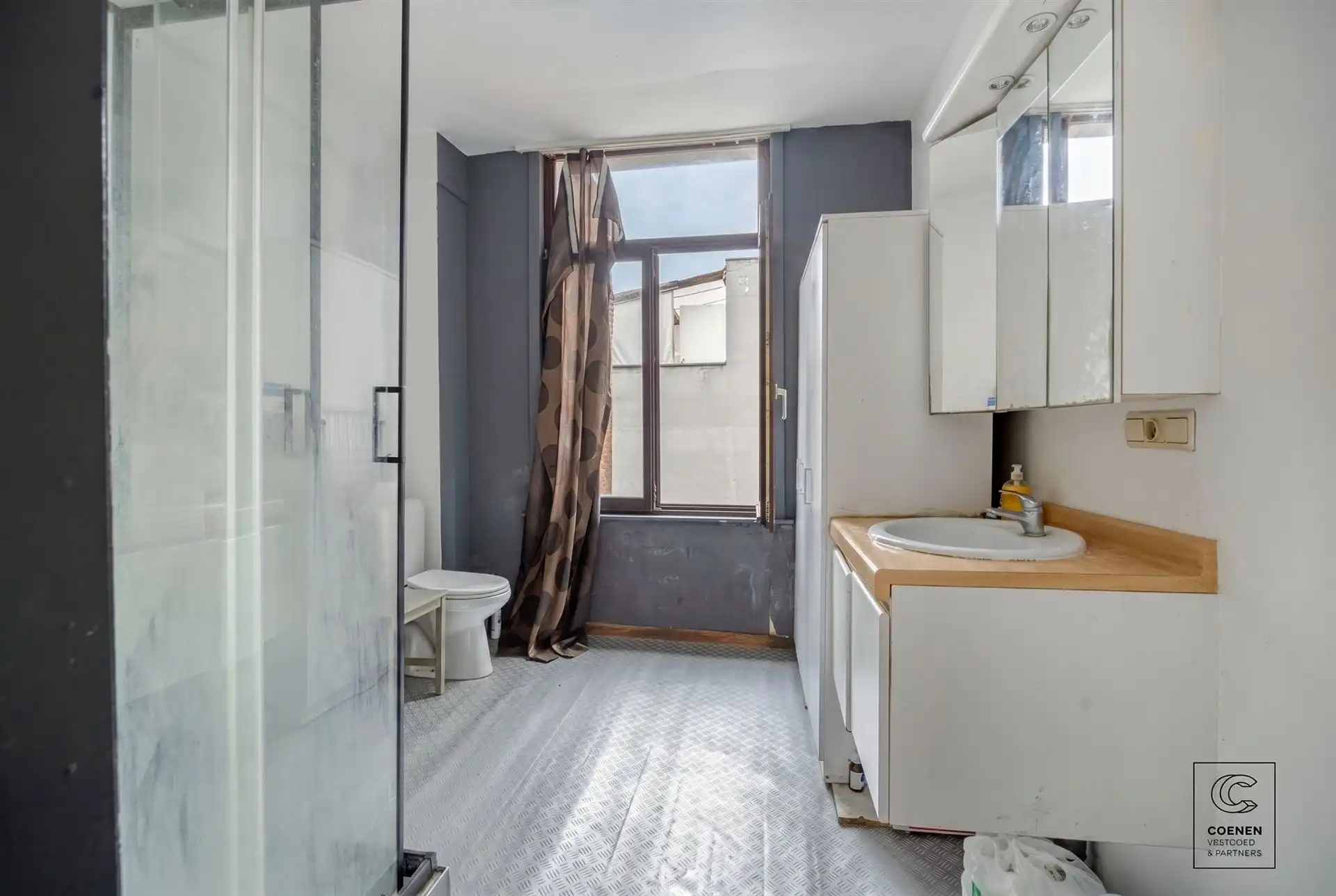 Ruime woning, momenteel ingericht als 4 studio's! foto 16