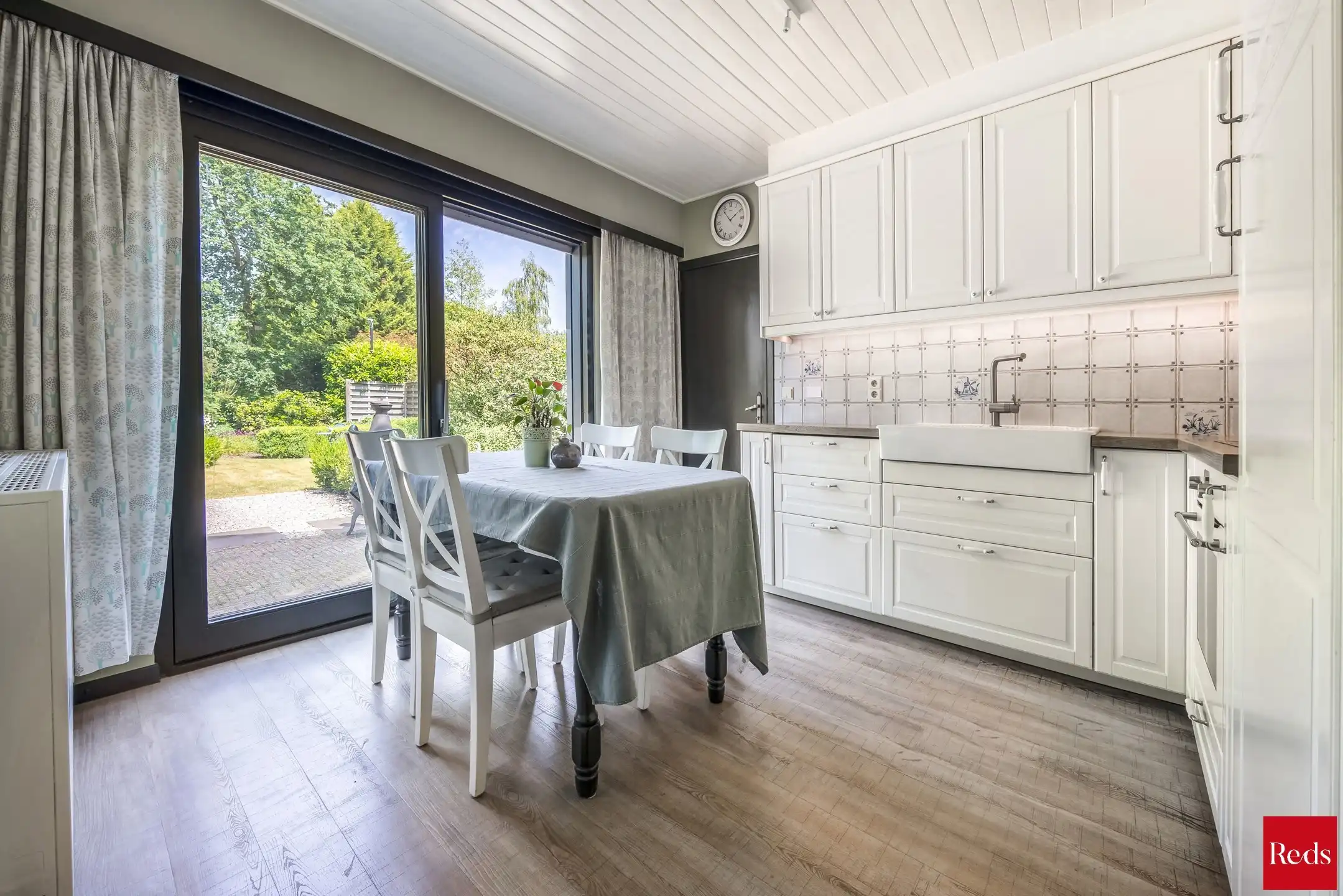 Charmante woning met uitzicht op blijvend groen foto 13