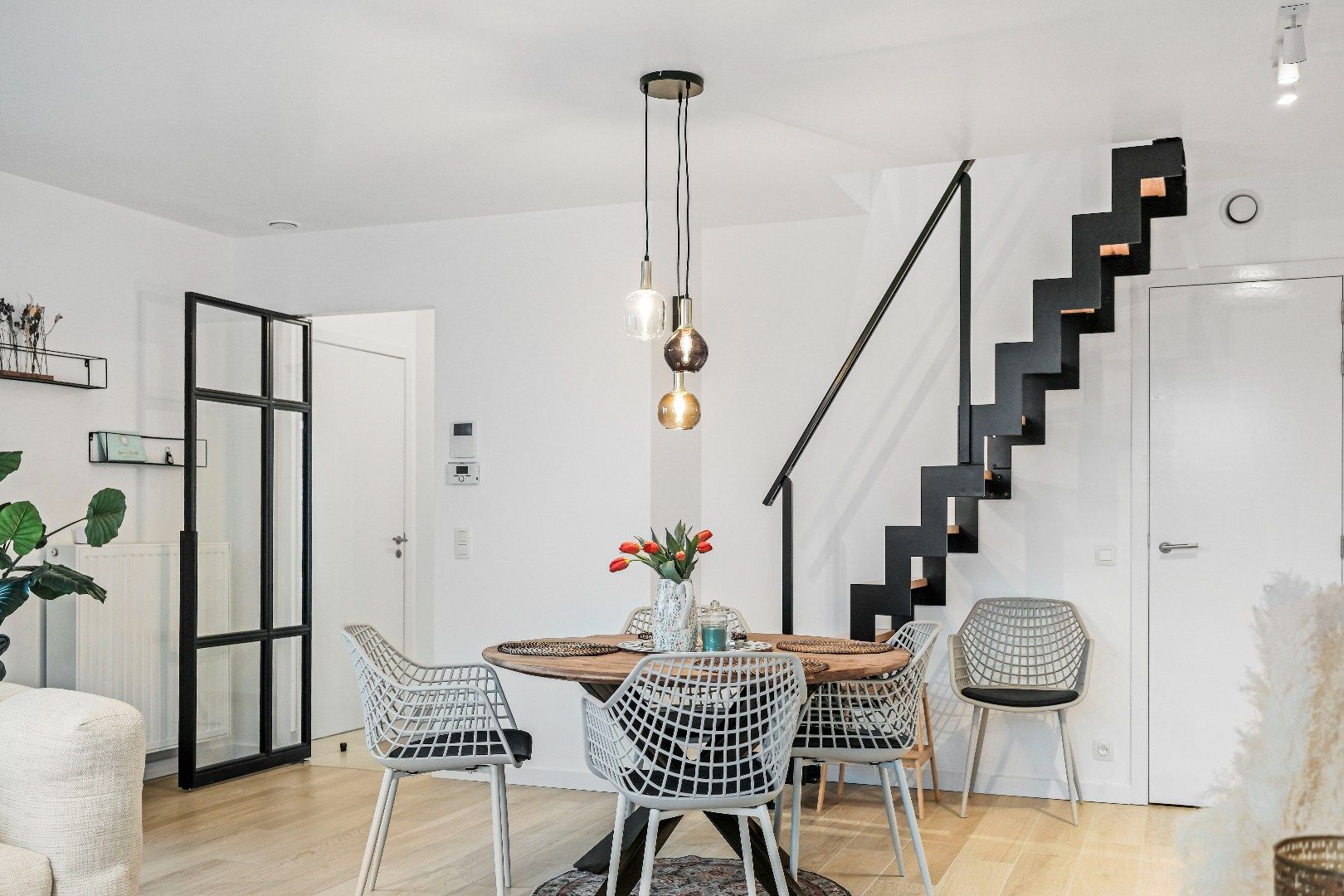 Instapklaar appartement met 2 slaapkamers en staanplaats in Ieper-centrum foto 10