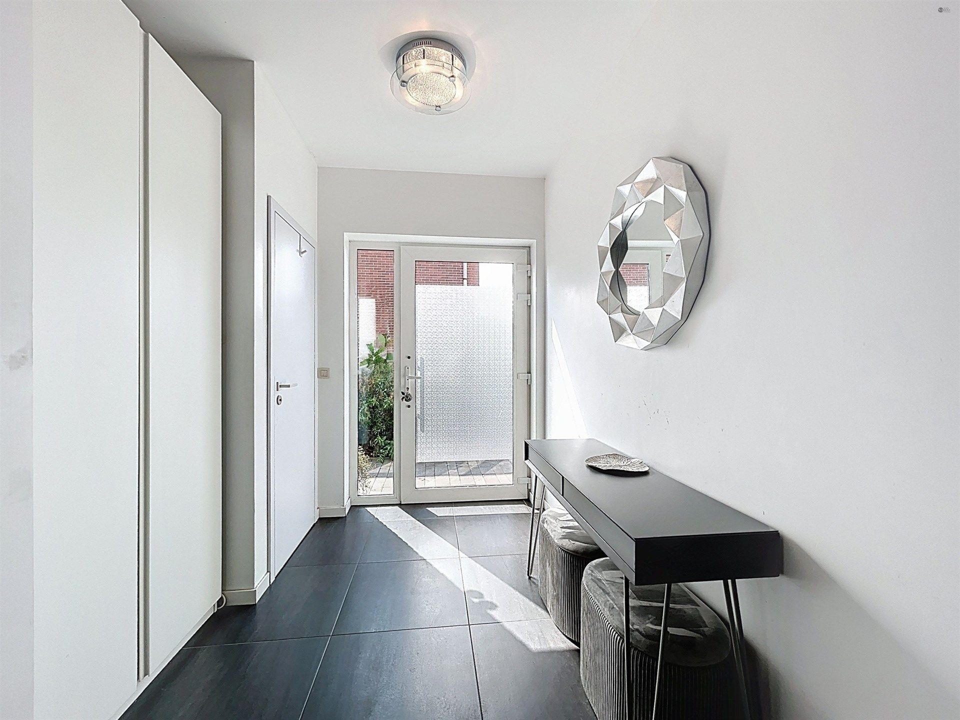 Energiezuinige half-open bebouwing met 4 slp en gezellige tuin foto 4