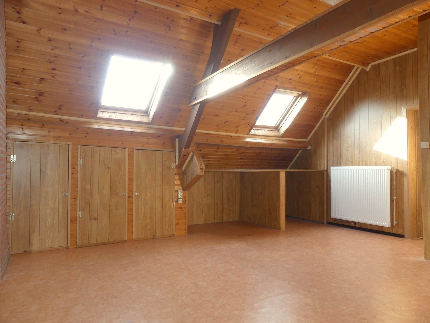 Ruime en instapklare gezinswoning met 5 slaapkamers foto 12