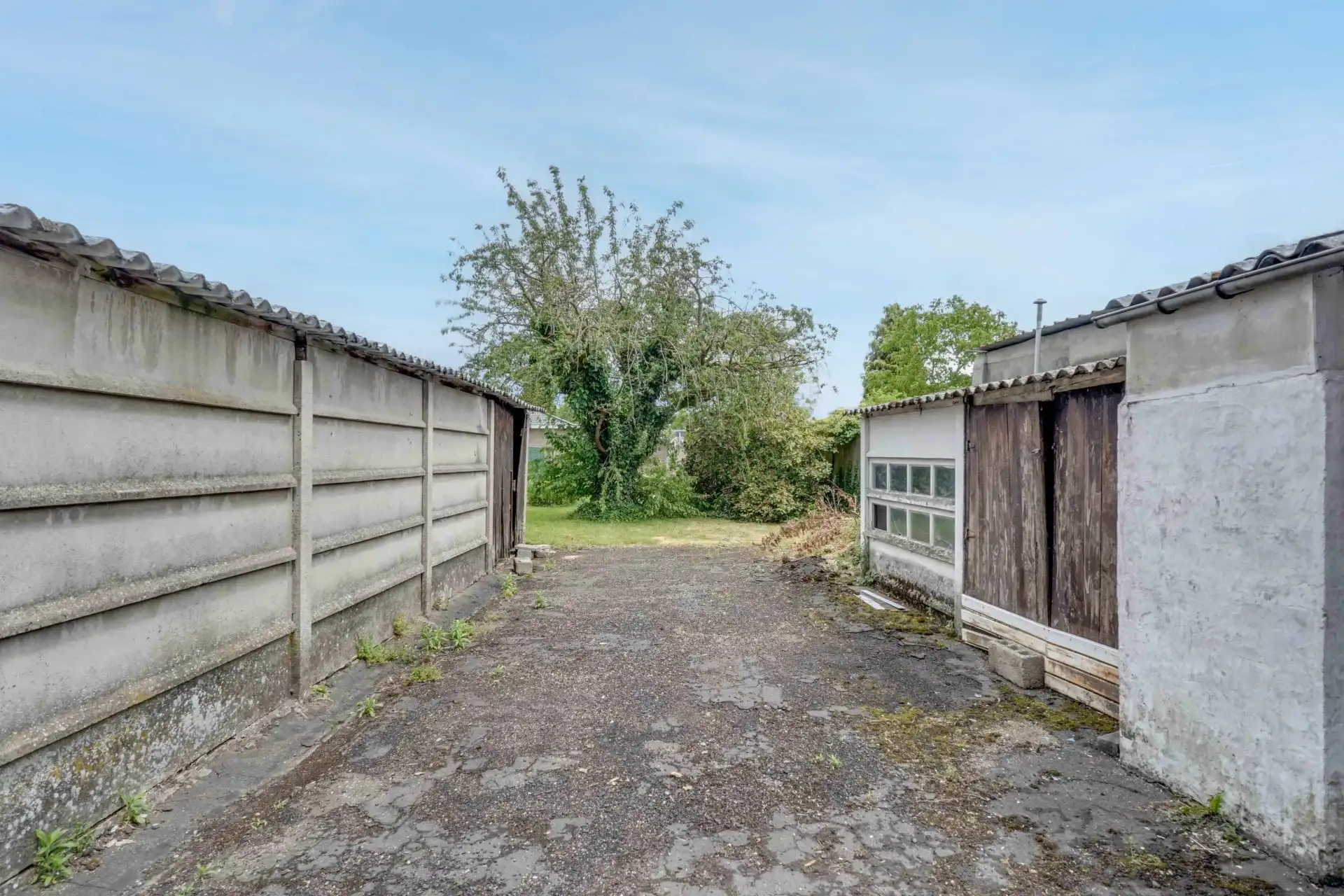 Ruime, centraal gelegen woning met renovatiepotentieel foto 20