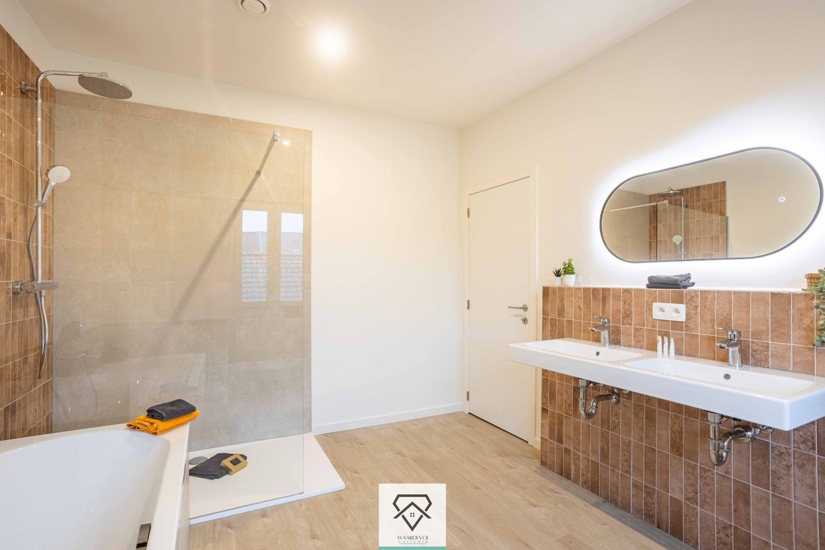 Comfortabel en duurzaam wonen op een gegeerde locatie met drie slaapkamers foto 18