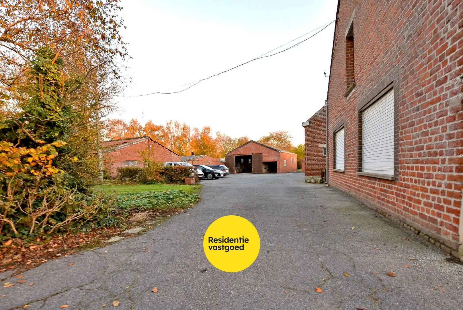 Te renoveren boerderij op een perceel van 7.066m² met loods en diverse bijgebouwen foto 13