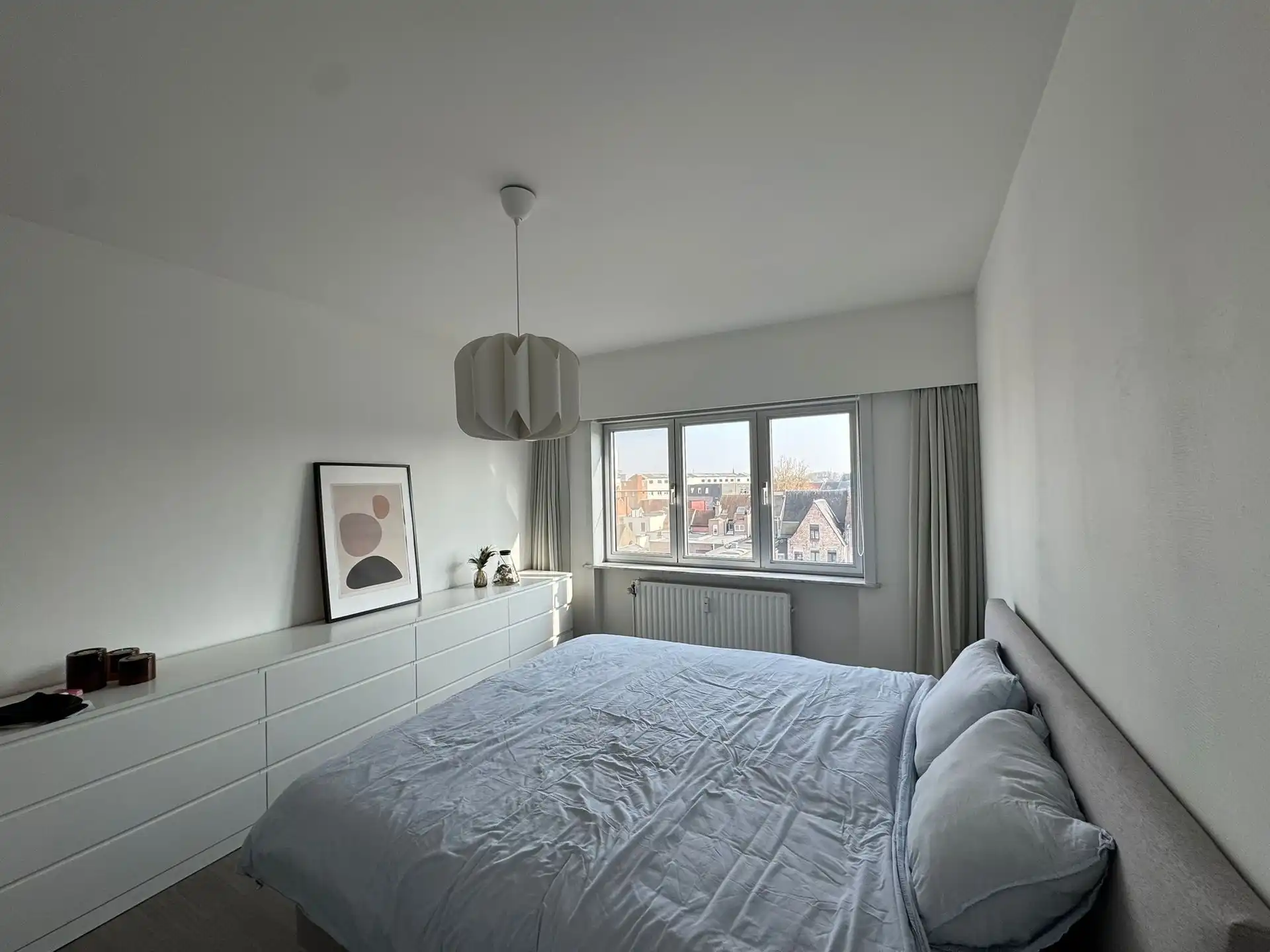 Bemeubeld appartement met 2 slaapkamers en garage foto 9