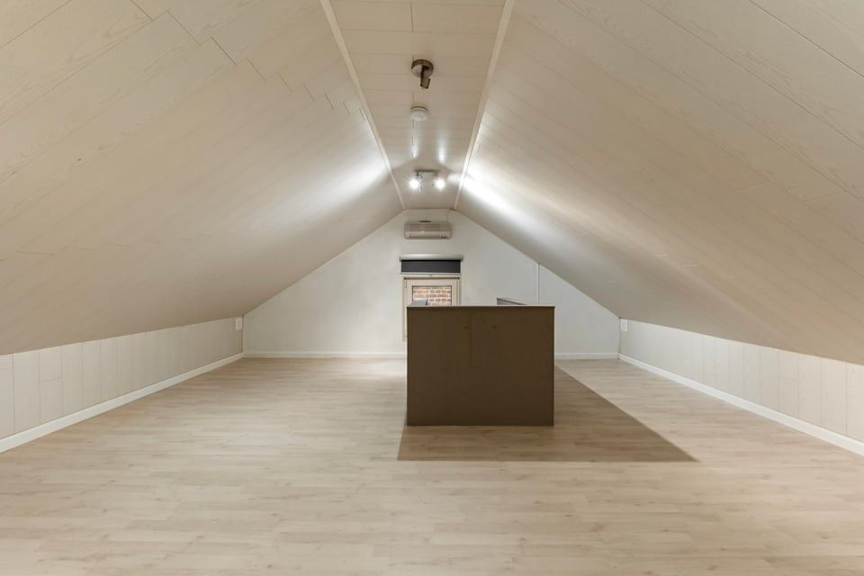 RUIME, INSTAPKLARE WONING MET 4 SLAAPKAMERS EN EEN ZONNIGE TUIN TE HEERS foto 29