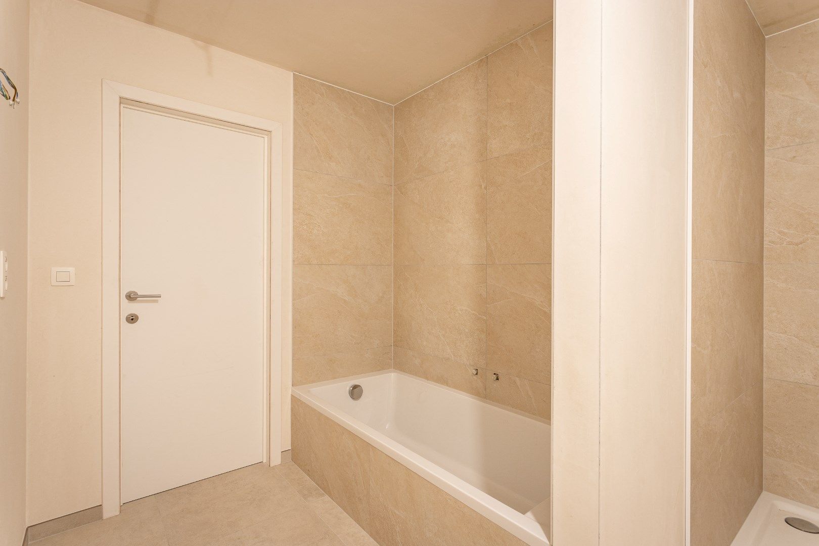 Appartement met 1 slpk, tuin en parkeerplaats foto 8