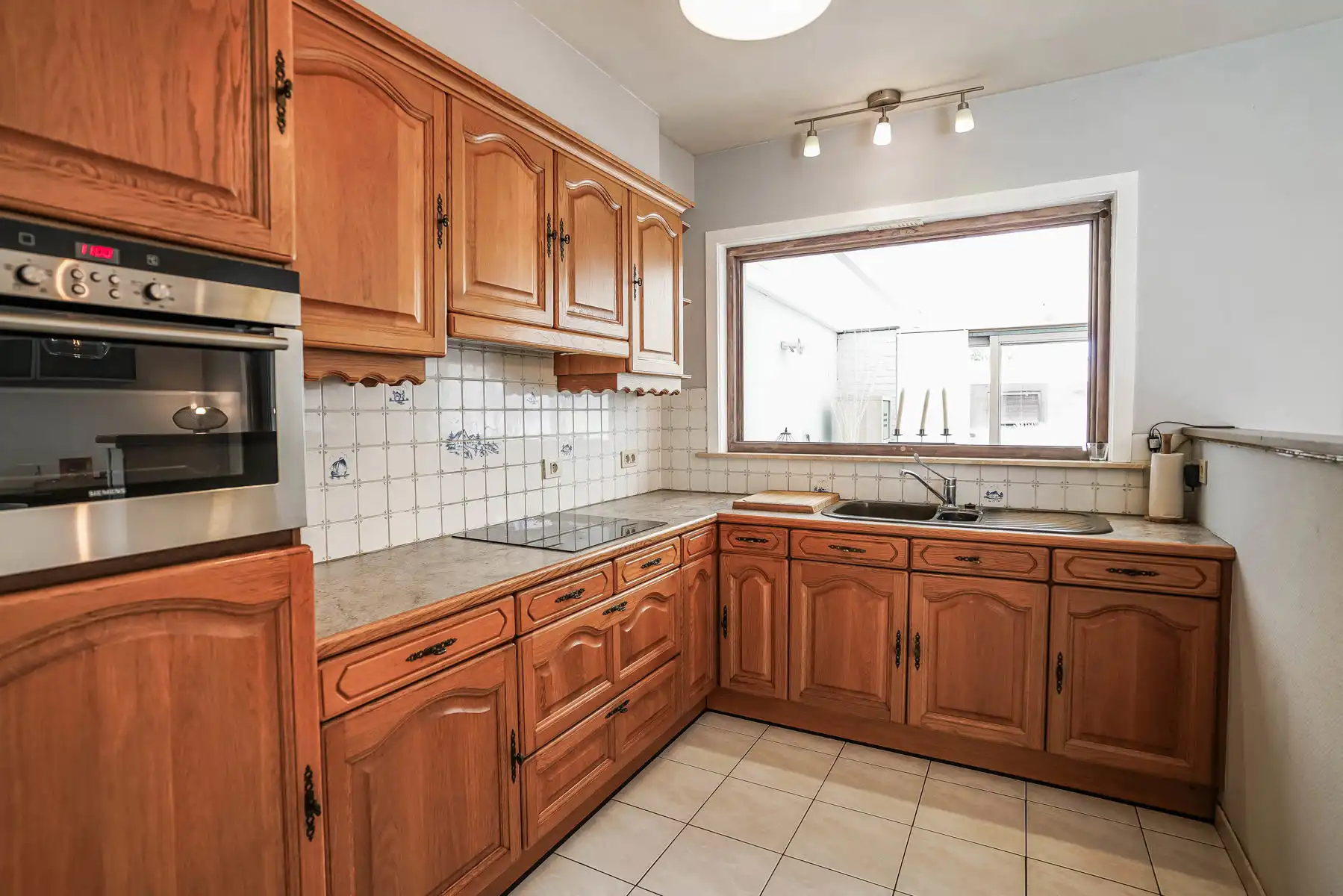 Perfect instapklare rijwoning te Willebroek foto 11