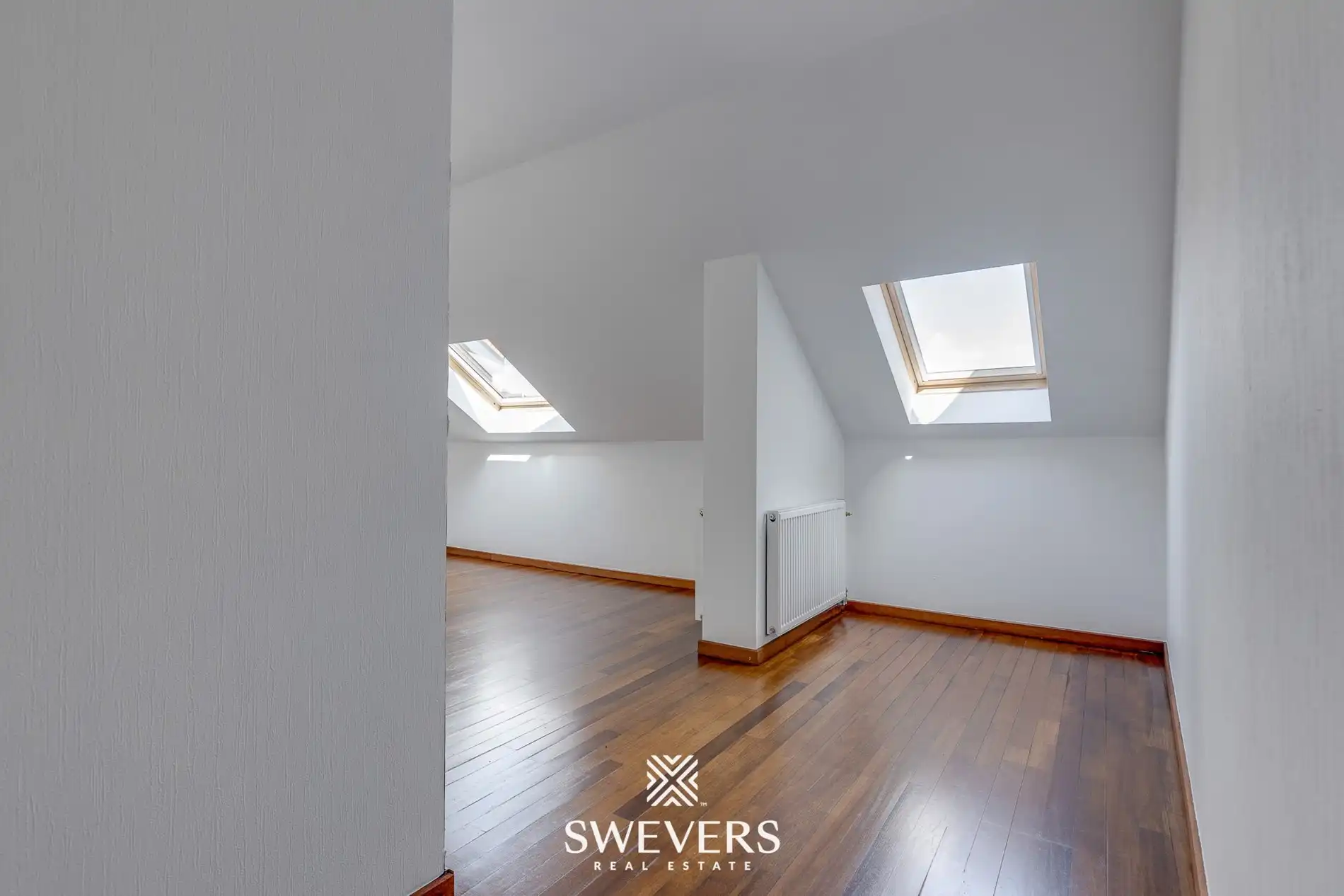 Ruim instapklare duplex-appartement met 3 slaapkamers en lift in centrum Hasselt foto 13