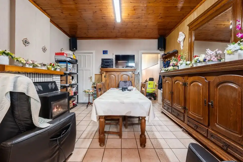 TE RENOVEREN STADSWONING VLAKBIJ HET CENTRUM VAN SINT-TRUIDEN foto 7