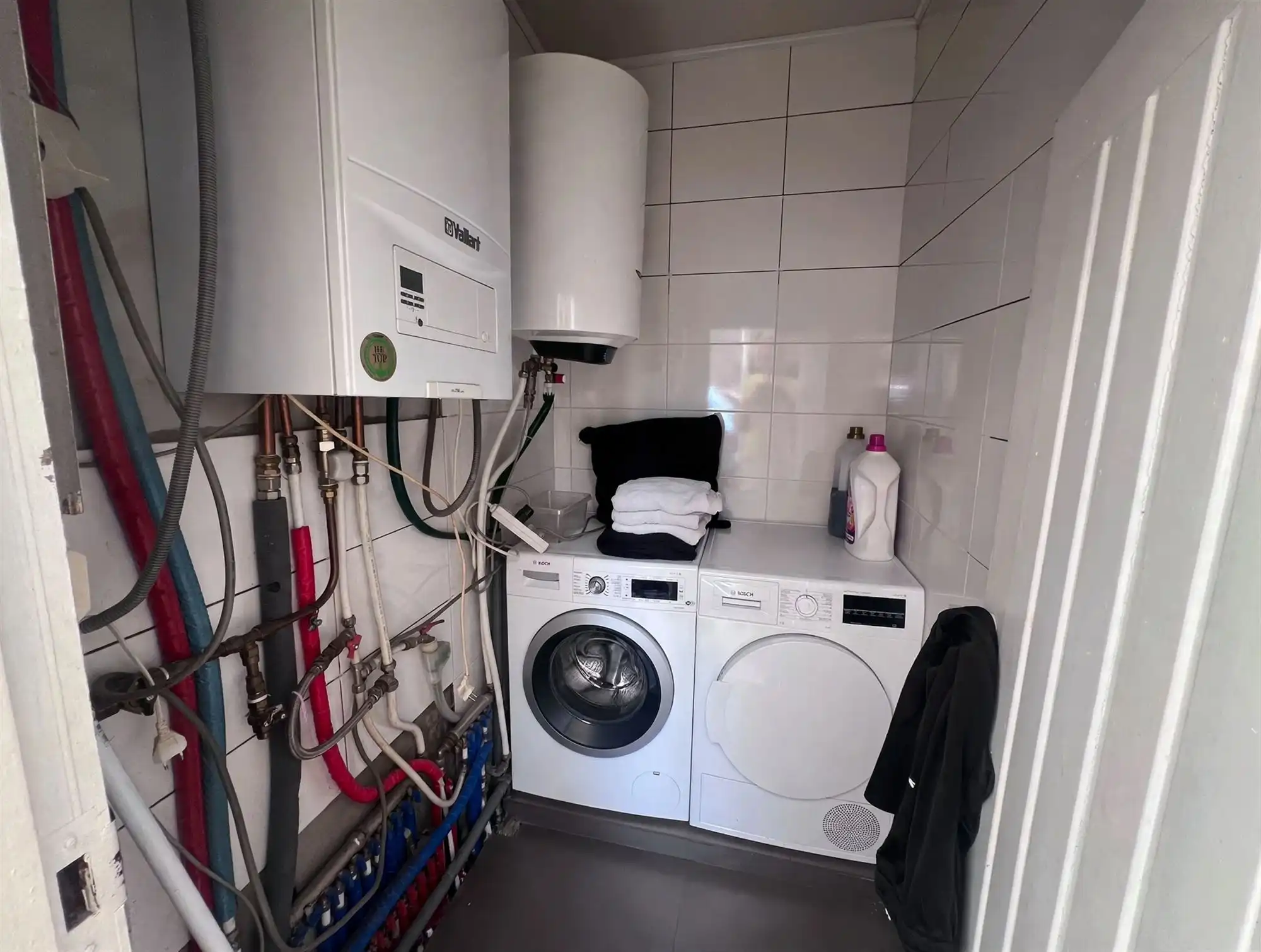 instapklare 3 gevelhuis op 945 m² met 6 slpks en 4 garages foto 16