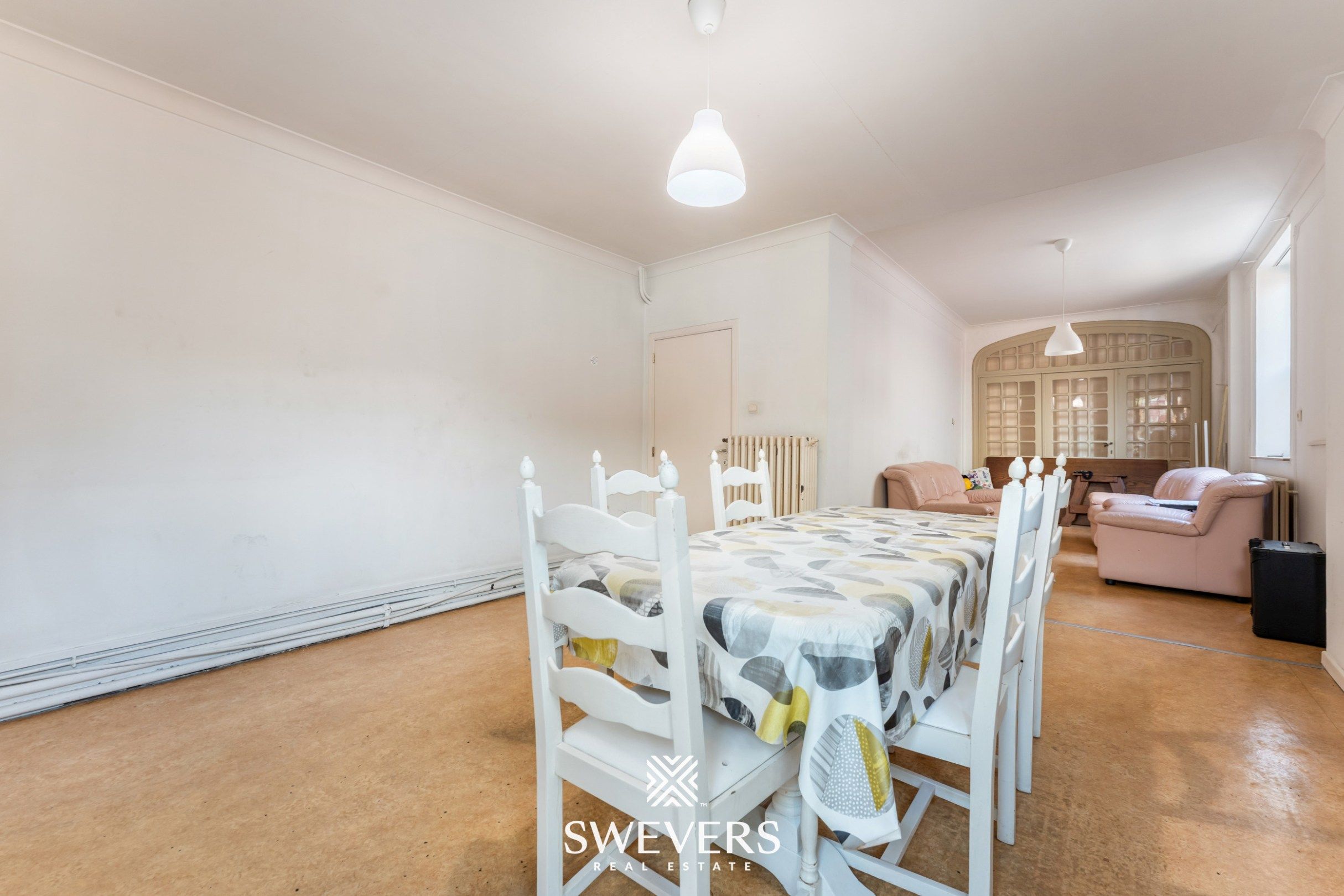 Karaktervolle halfopen bebouwing met 6 slaapkamers en investeringspotentieel nabij centrum Sint-Truiden foto 2