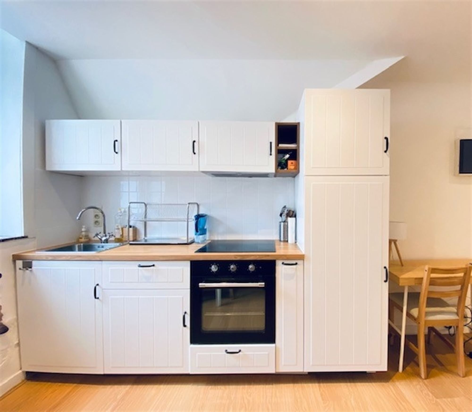 Gemeubeld appartement met 1 slaapkamer foto 3