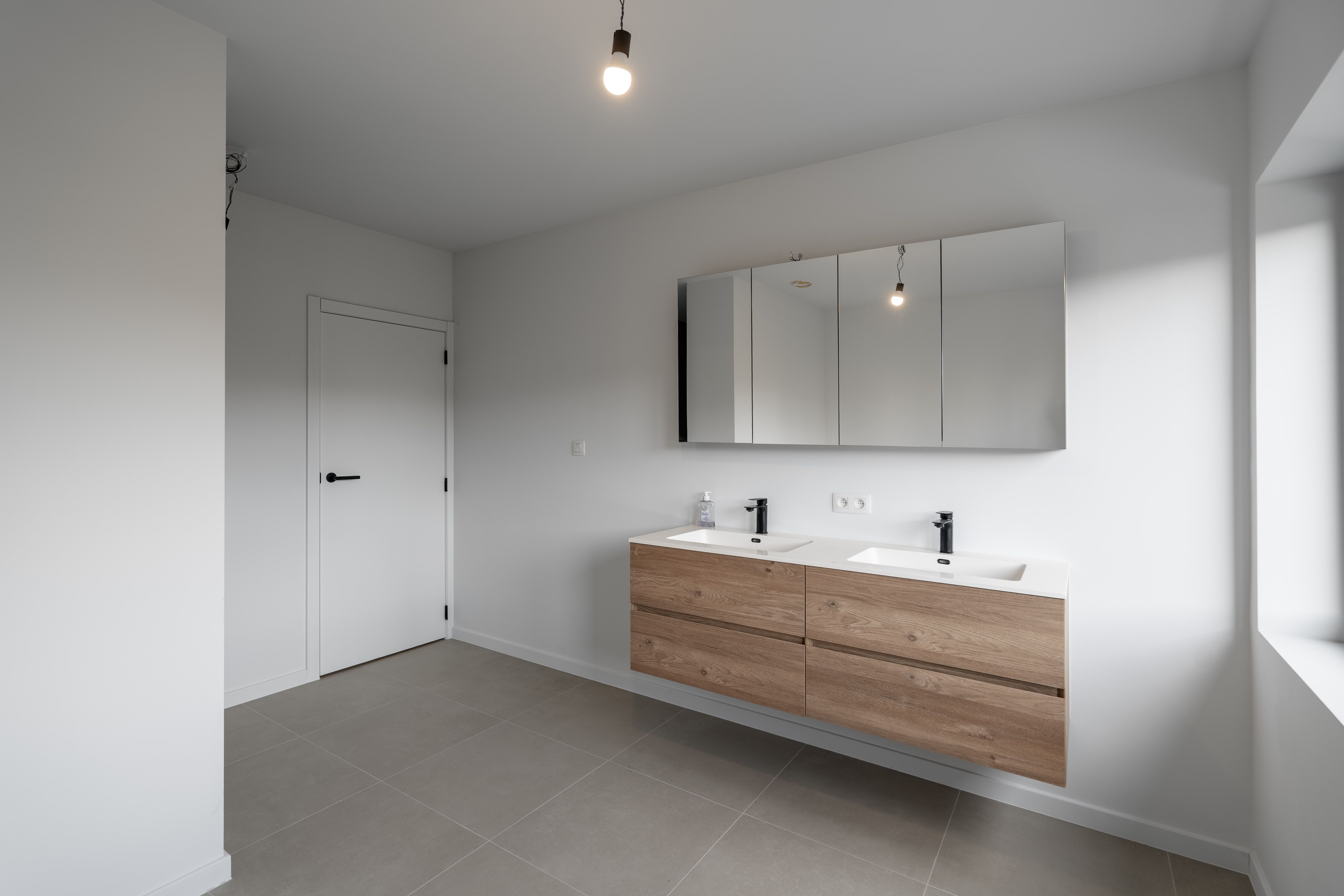 prachtig gerenoveerde HOB met 4-6 slaapkamers en grote bureau (26m²) foto 14