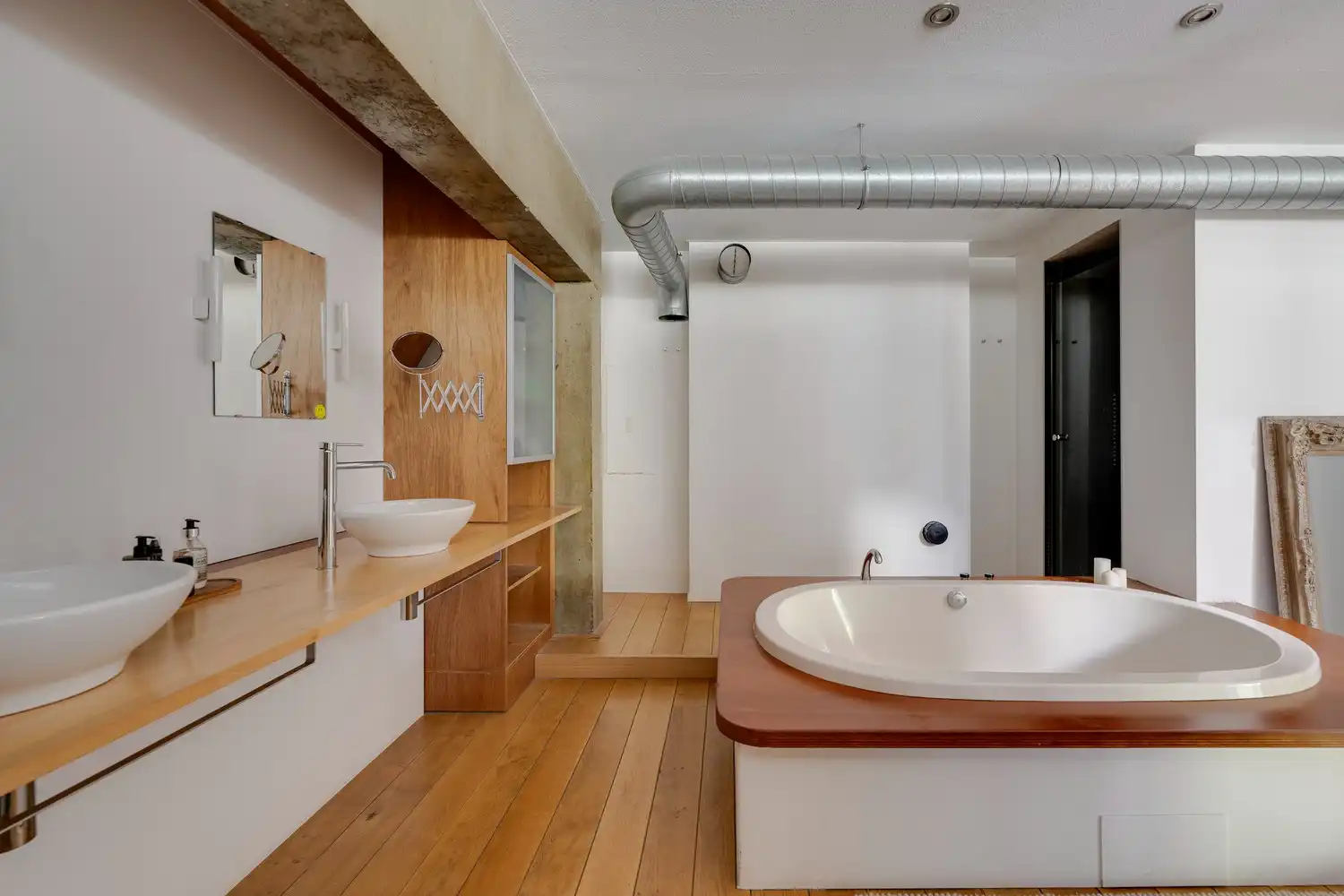 Ruime loft met 5 slaapkamers! foto 24