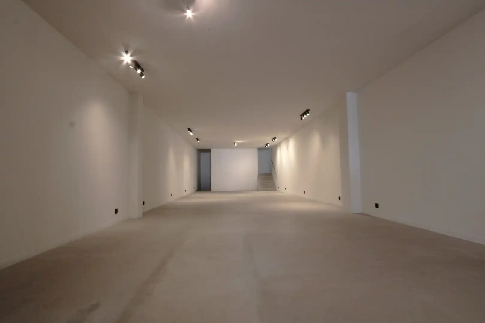 Instapklare winkel-kantoor-praktijkruimte De Wielingen 9 foto 2