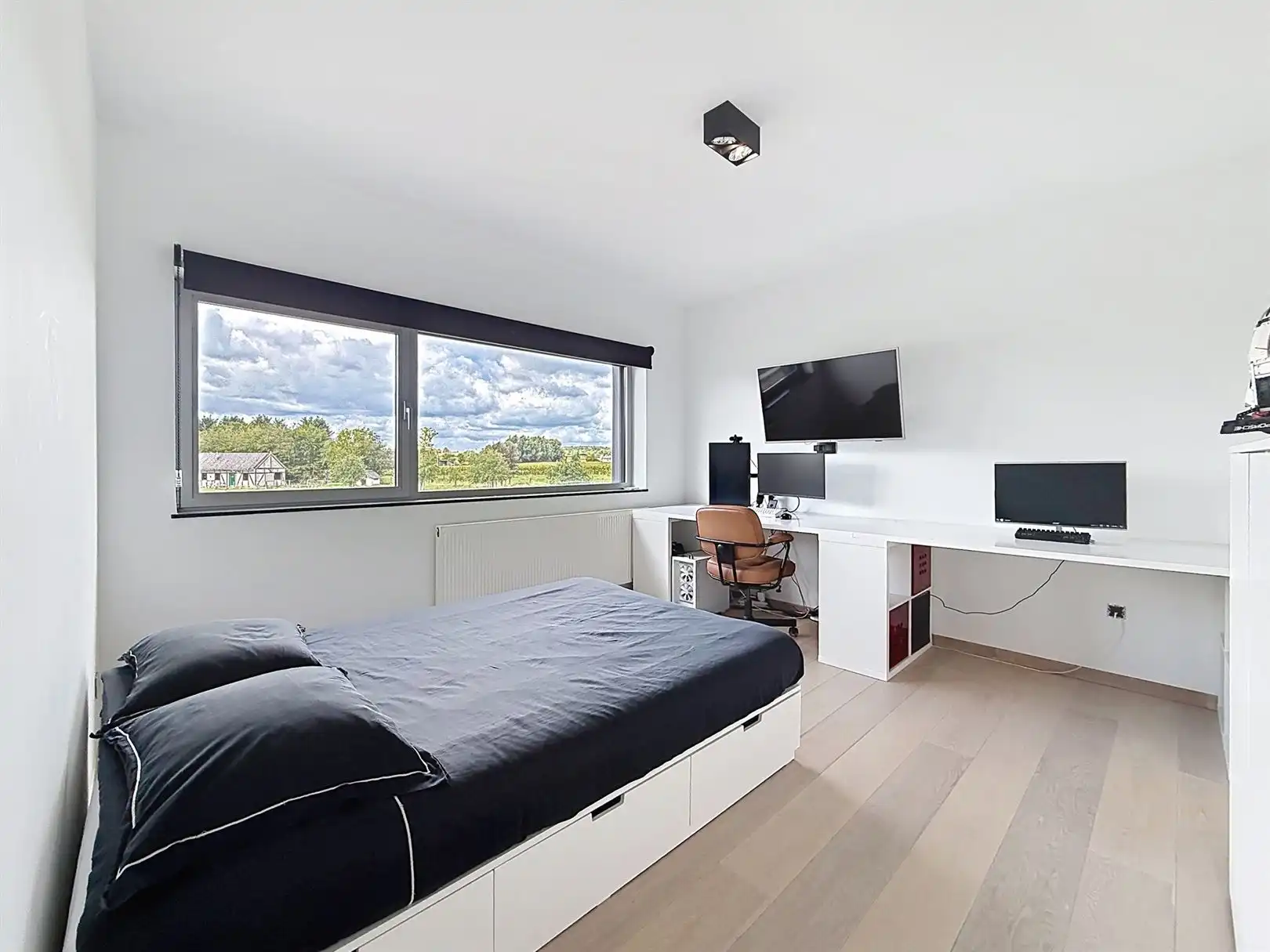 Prestige eigendom met kantoor, 4 slpks, 2 bdks, zwembad, 17a 55ca foto 33