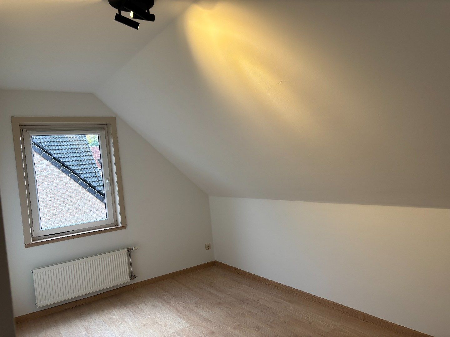 Leuke woning met 3 slaapkamers, garage en tuin! foto 9
